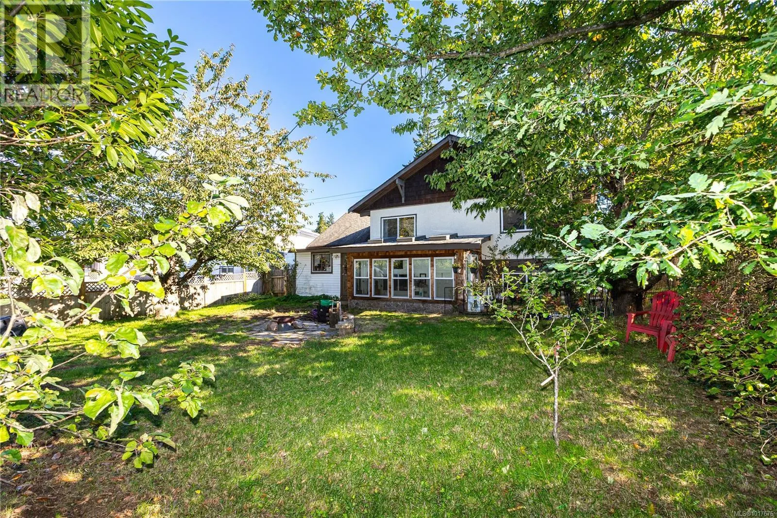 520 Dogwood St