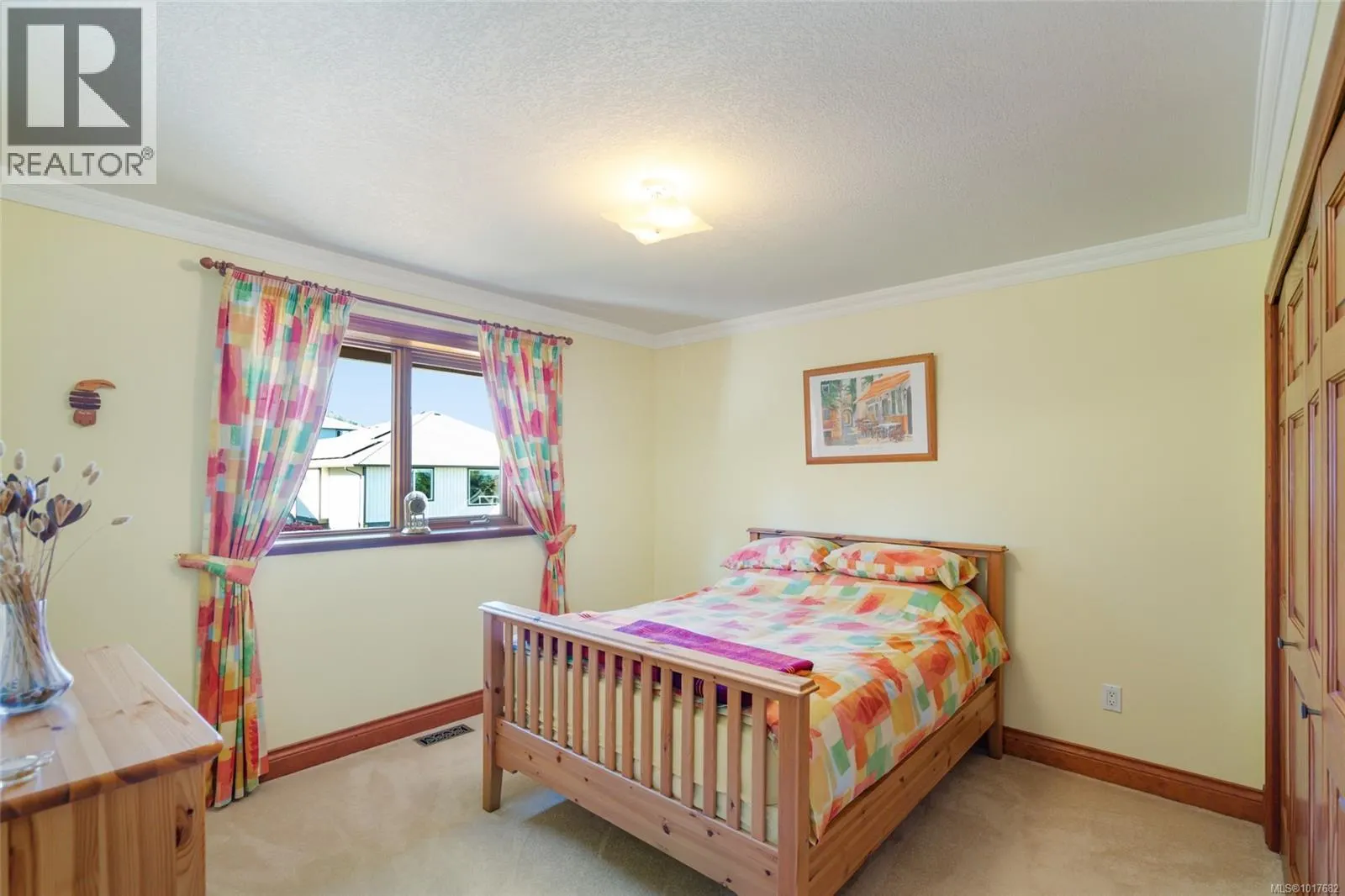 526 Douglas Pl
