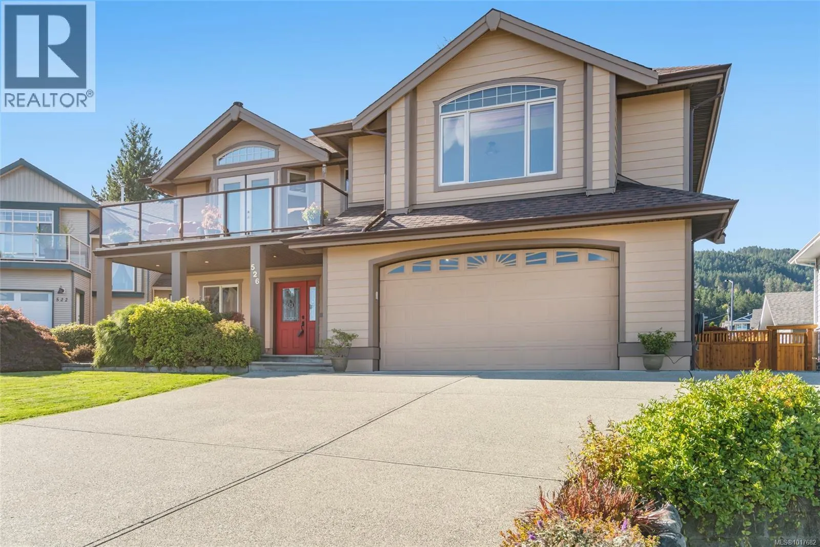 526 Douglas Pl