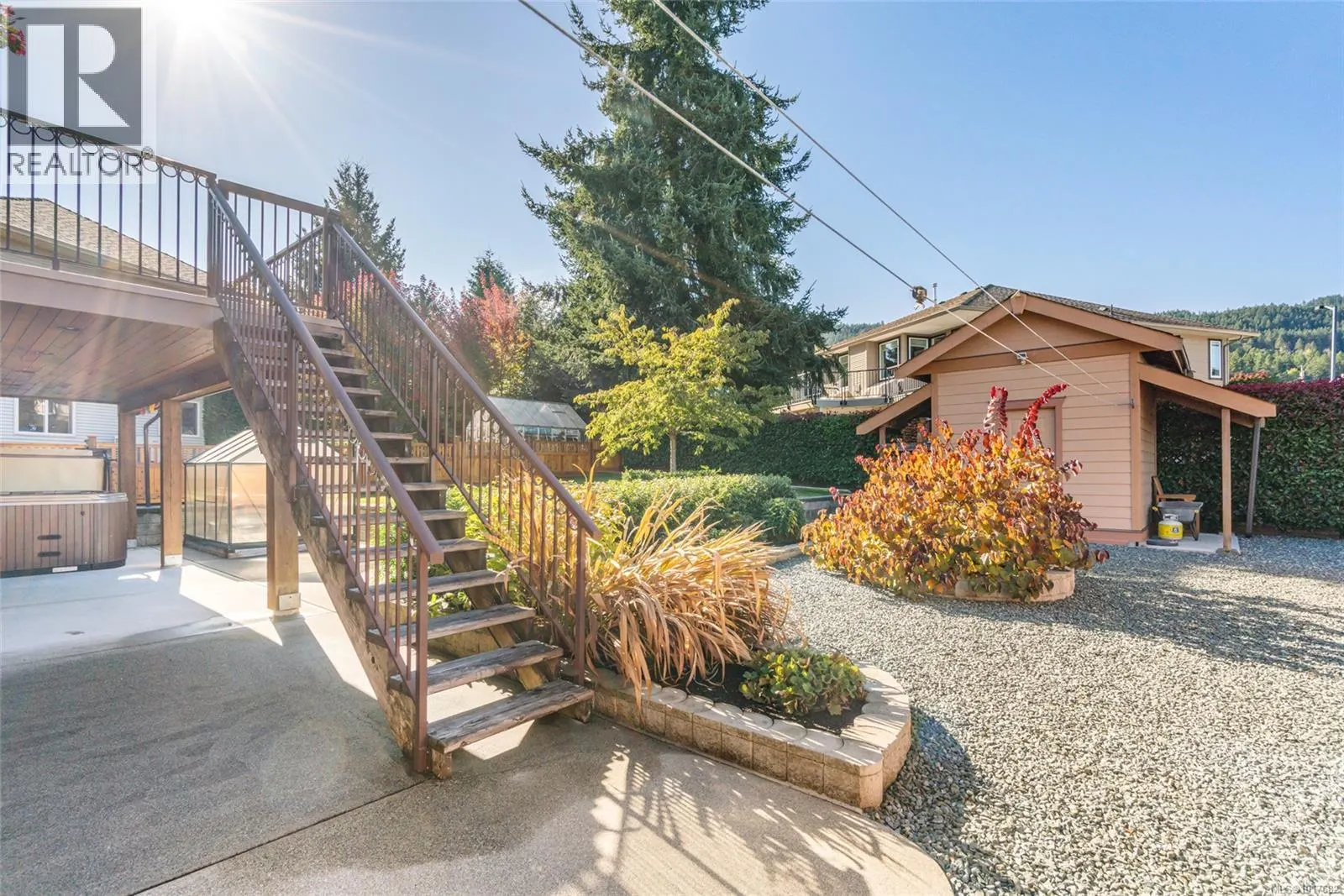 526 Douglas Pl