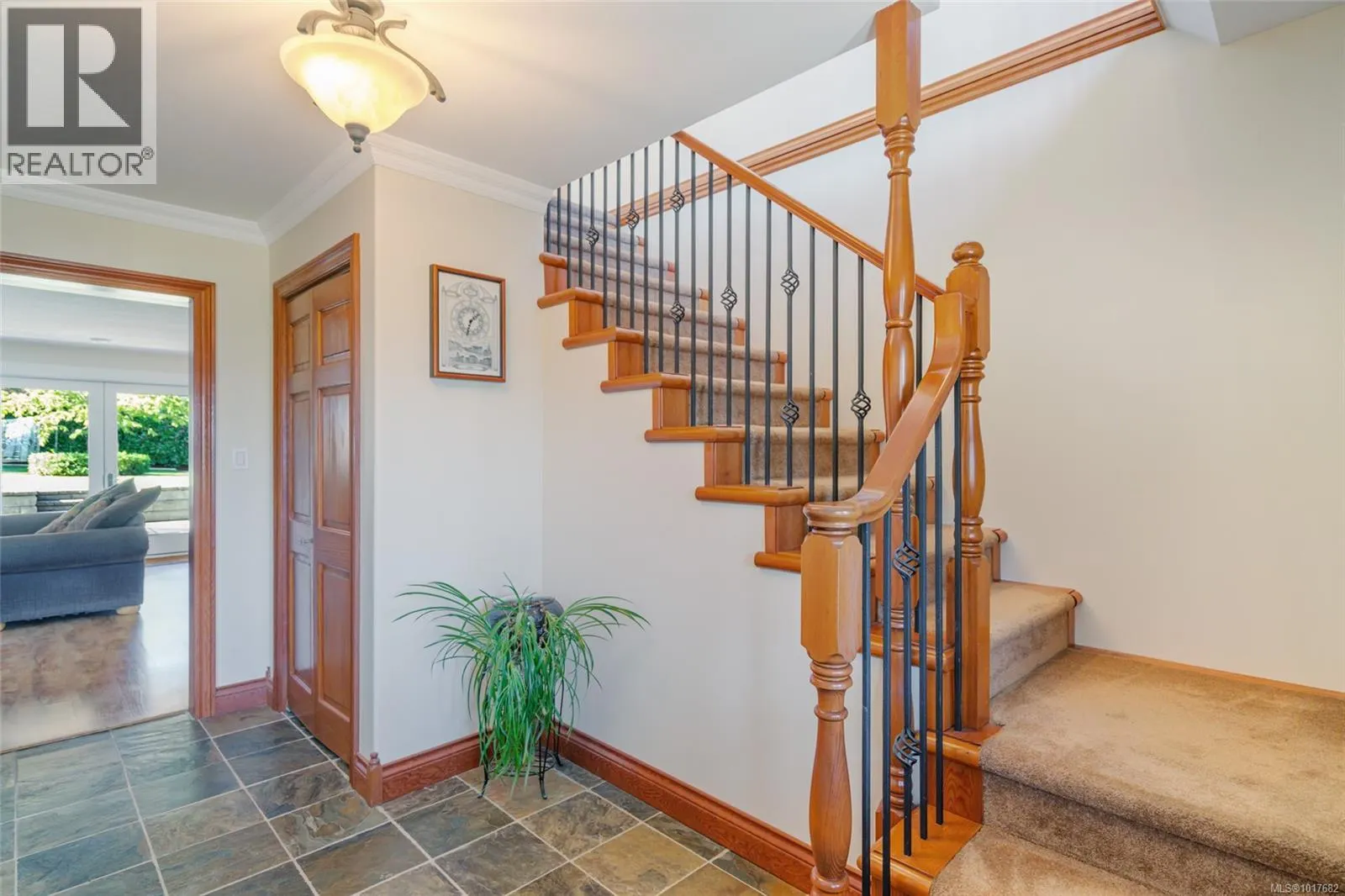 526 Douglas Pl