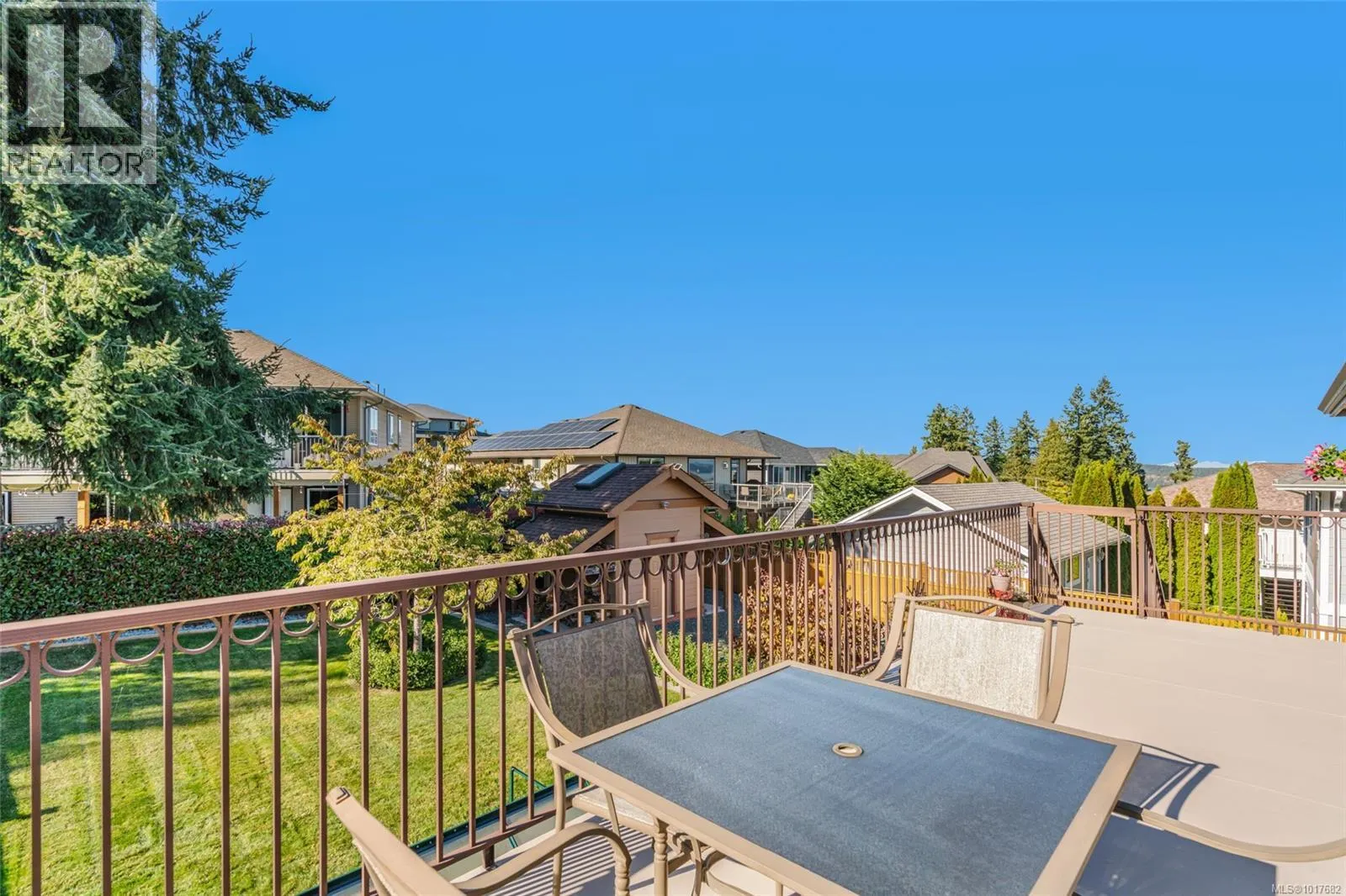 526 Douglas Pl