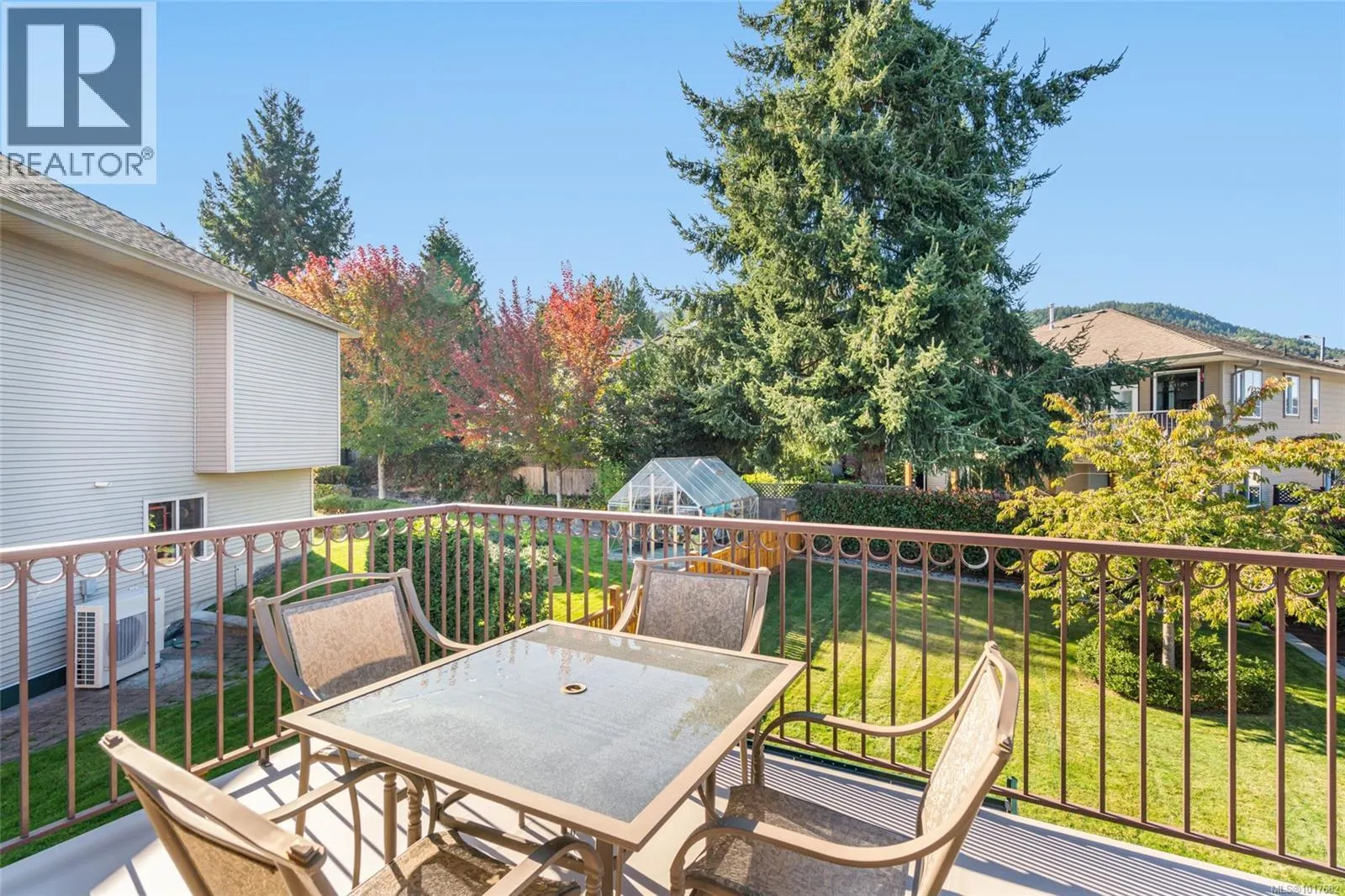526 Douglas Pl