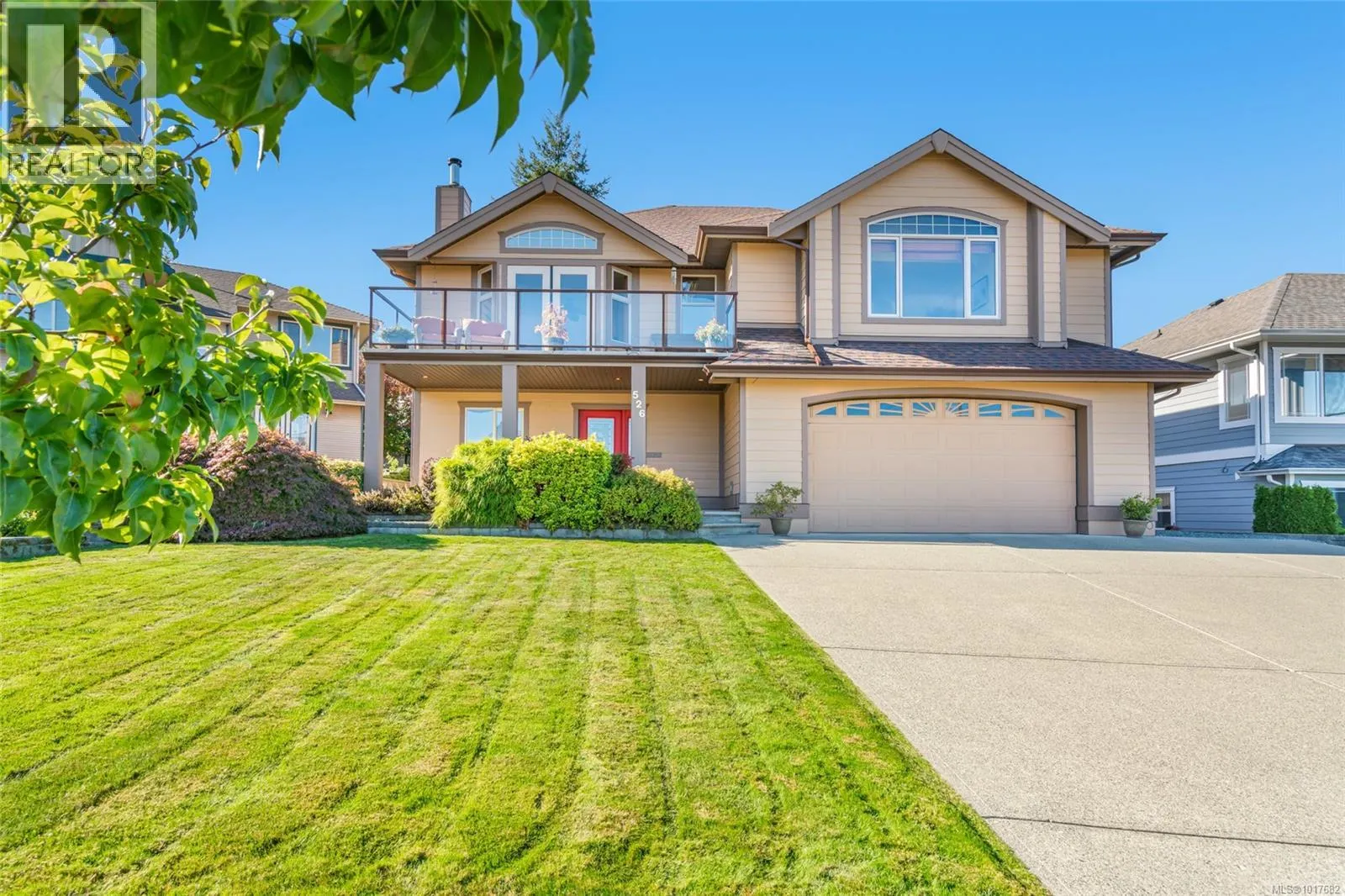 526 Douglas Pl