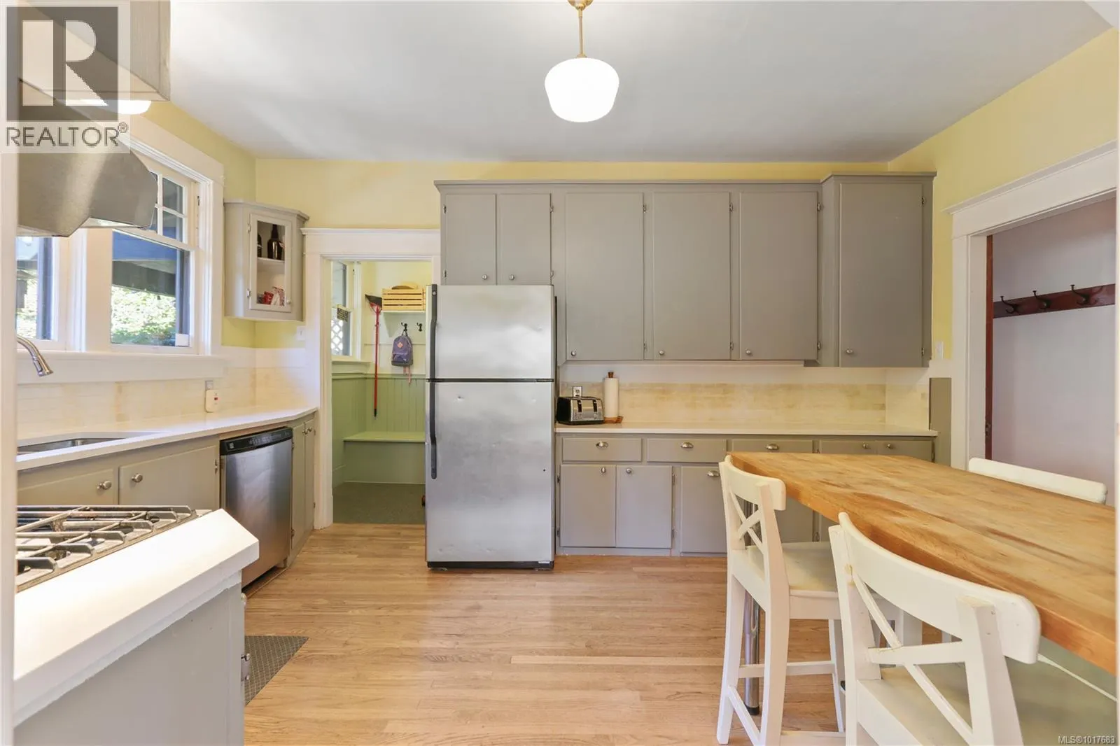 505 Stewart Ave