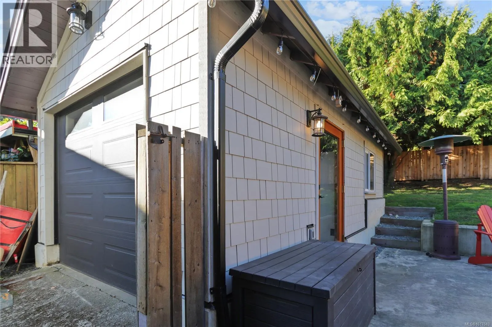 505 Stewart Ave