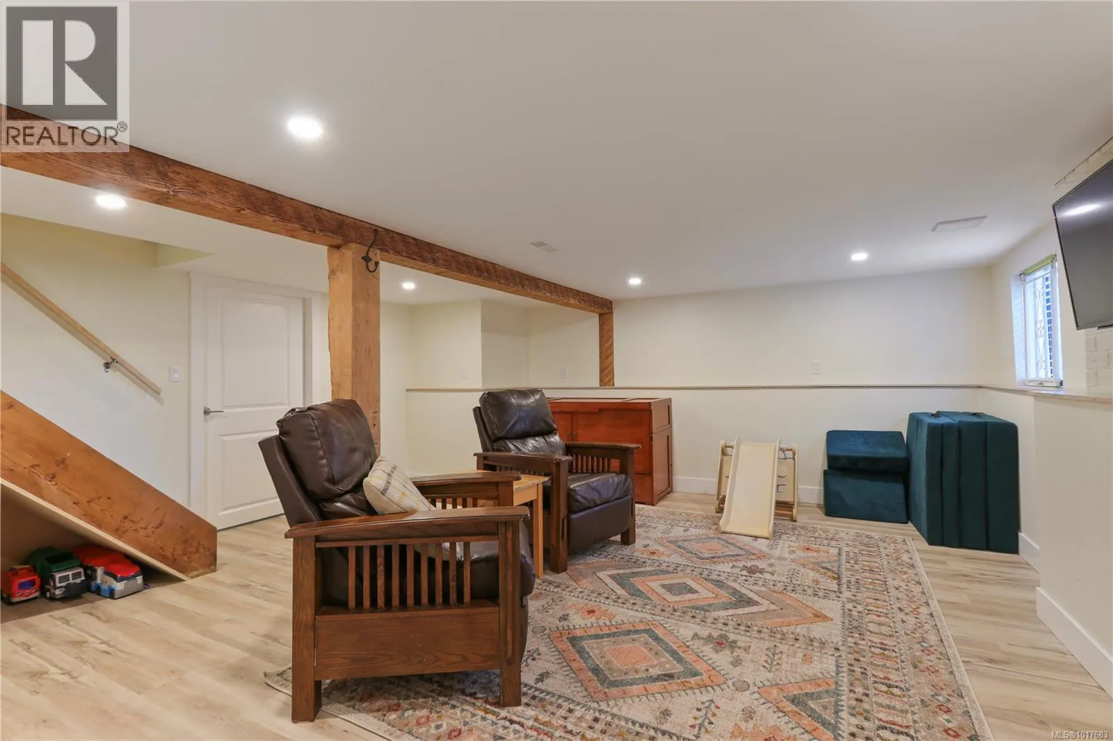 505 Stewart Ave