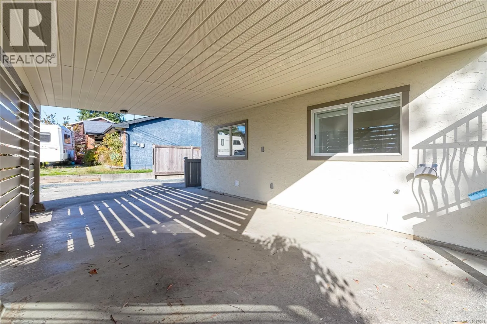 545 Rowan Ave