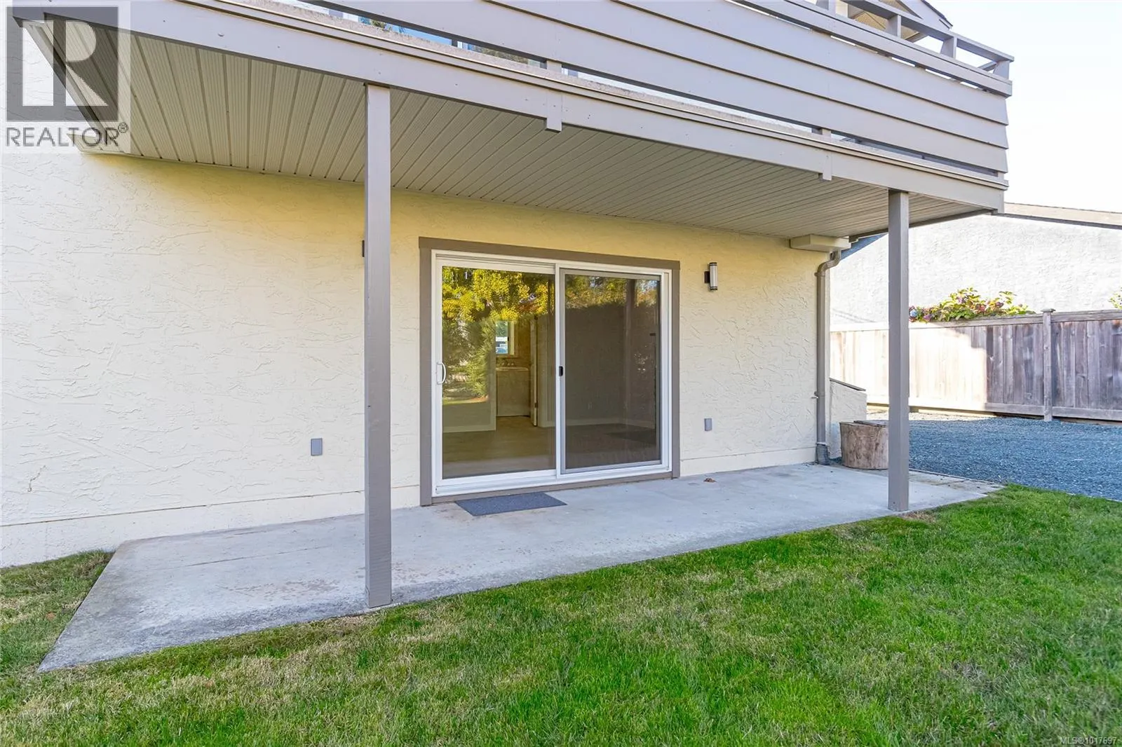 545 Rowan Ave