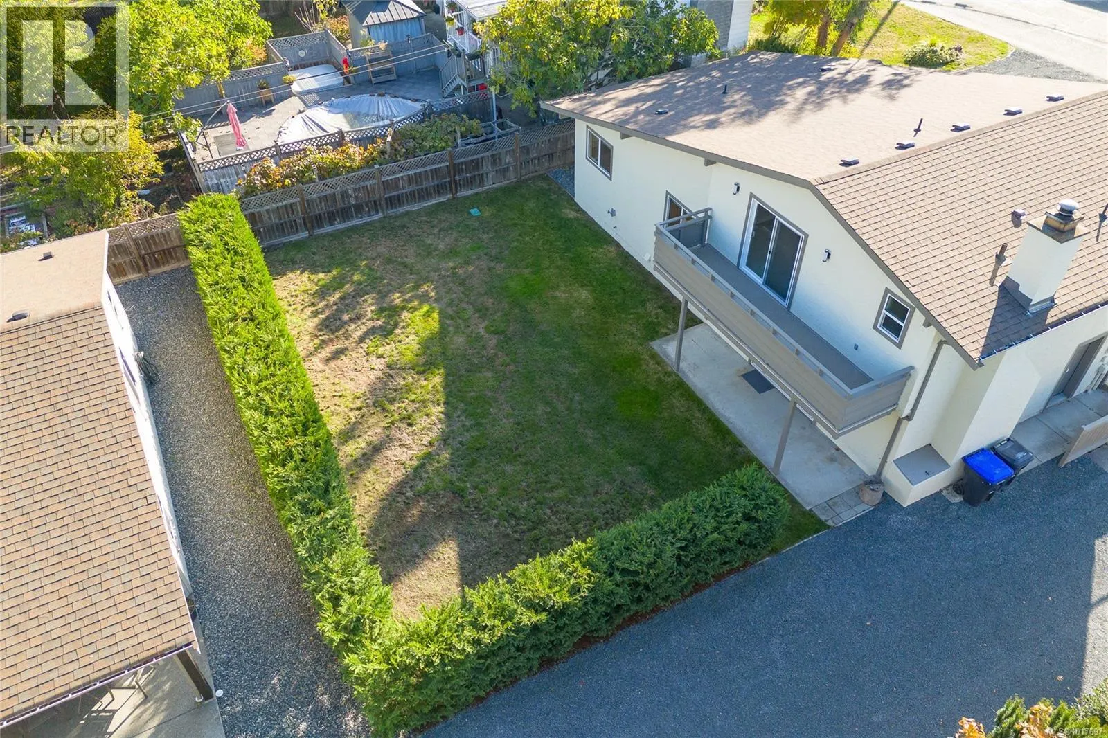 545 Rowan Ave