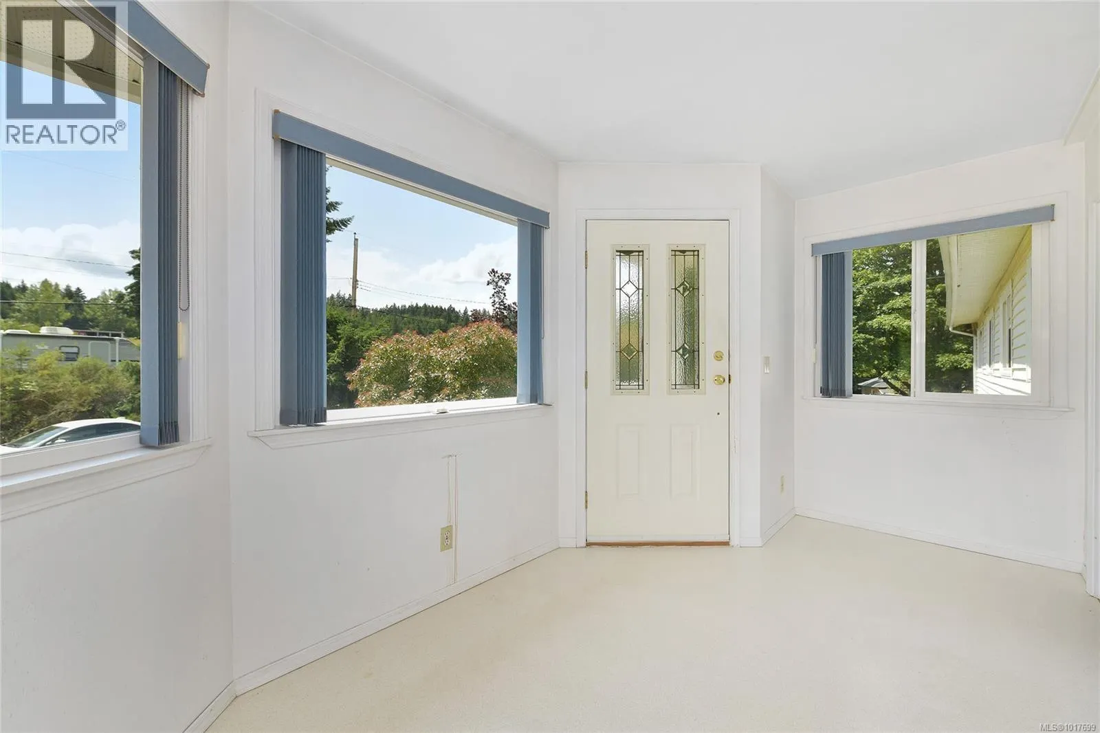 1125 Fairbanks Rd