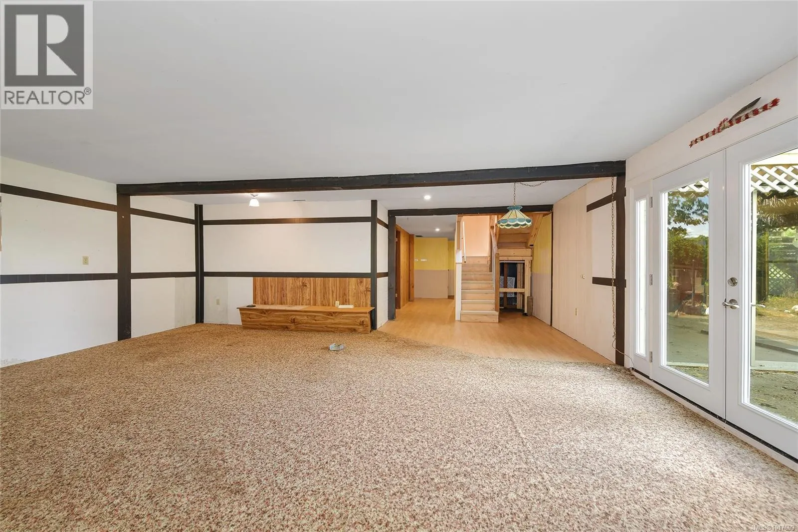 1125 Fairbanks Rd