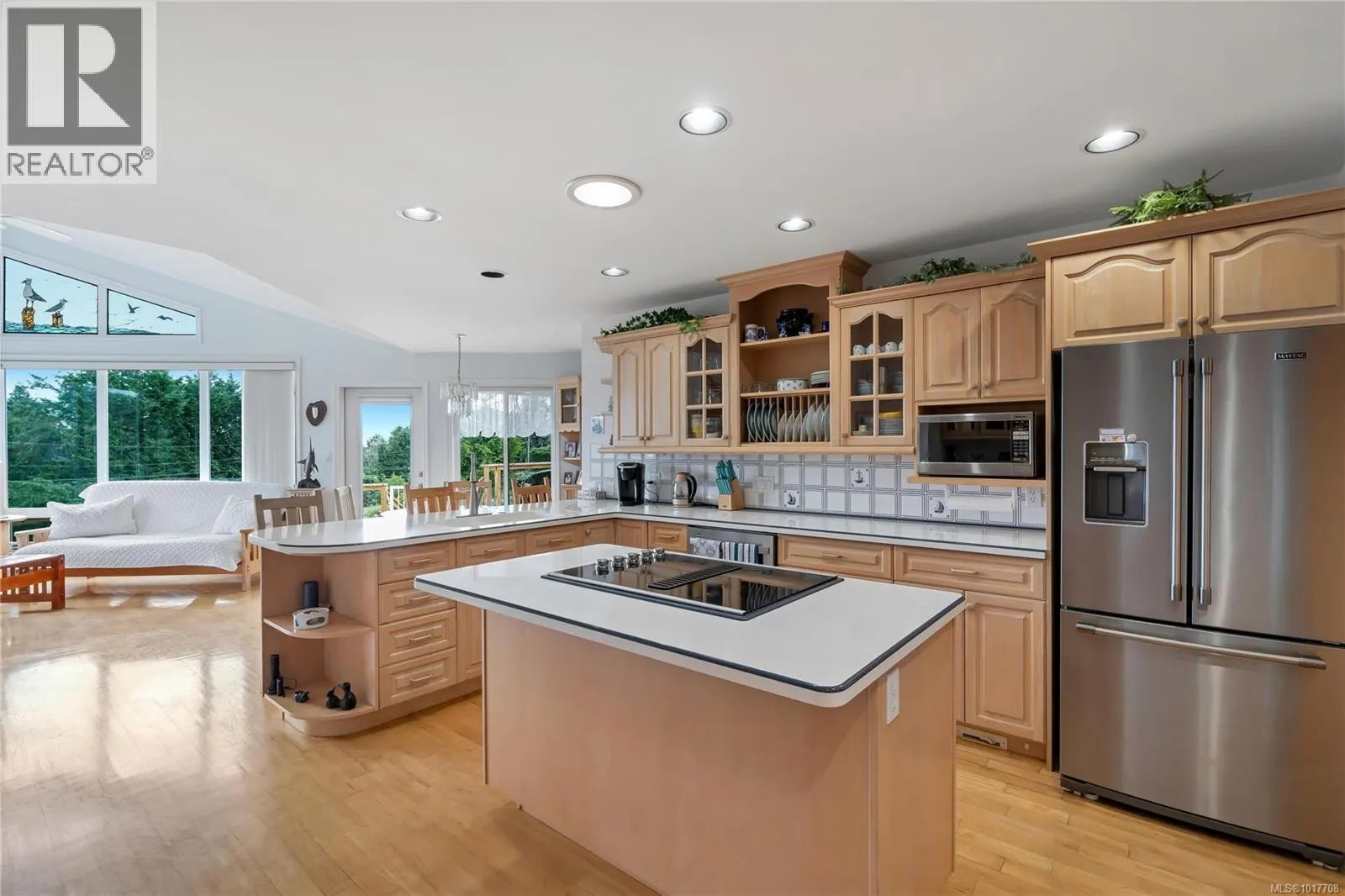 6572 Bird's Eye Dr