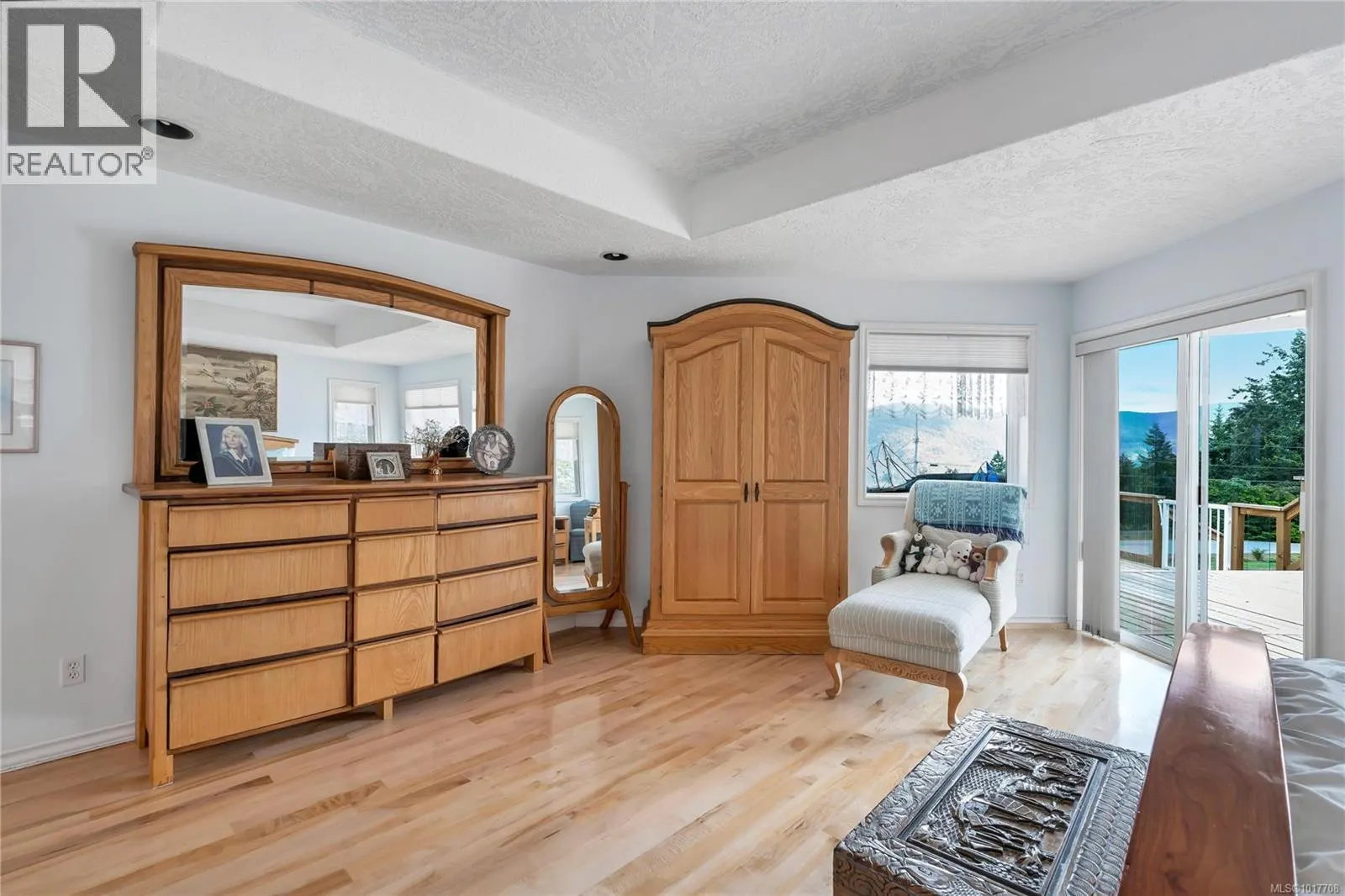 6572 Bird's Eye Dr