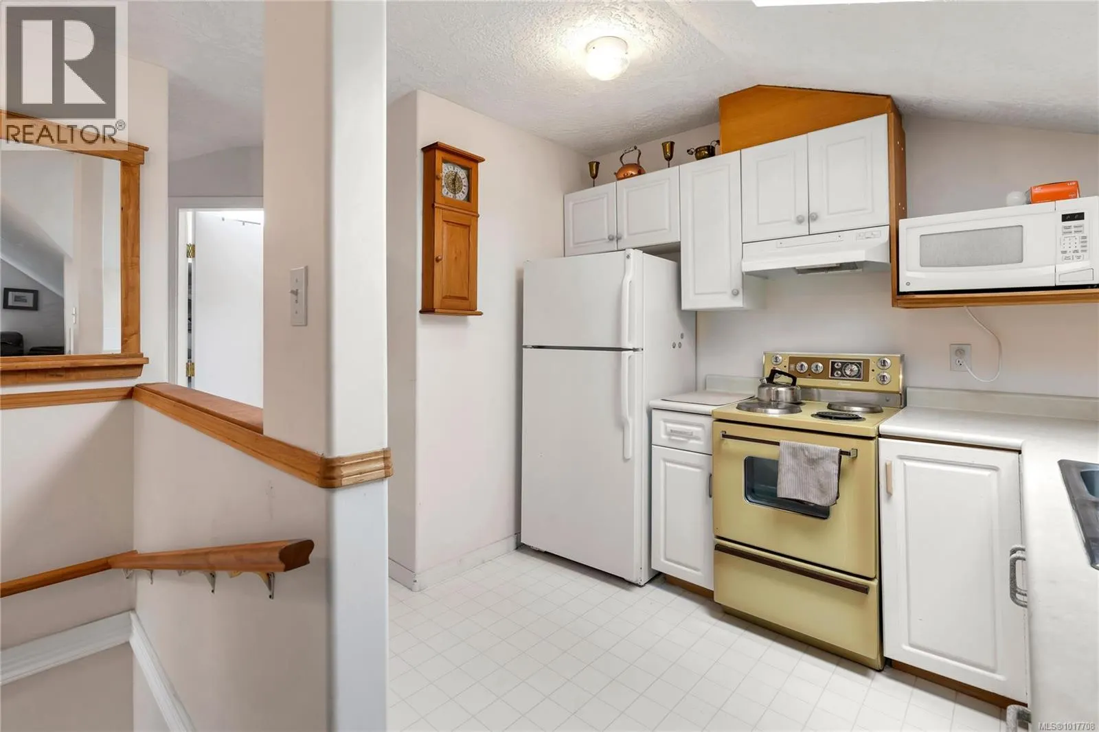 6572 Bird's Eye Dr