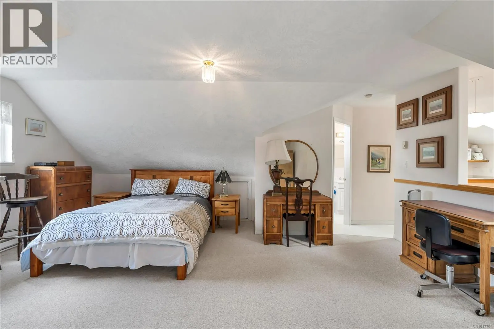 6572 Bird's Eye Dr