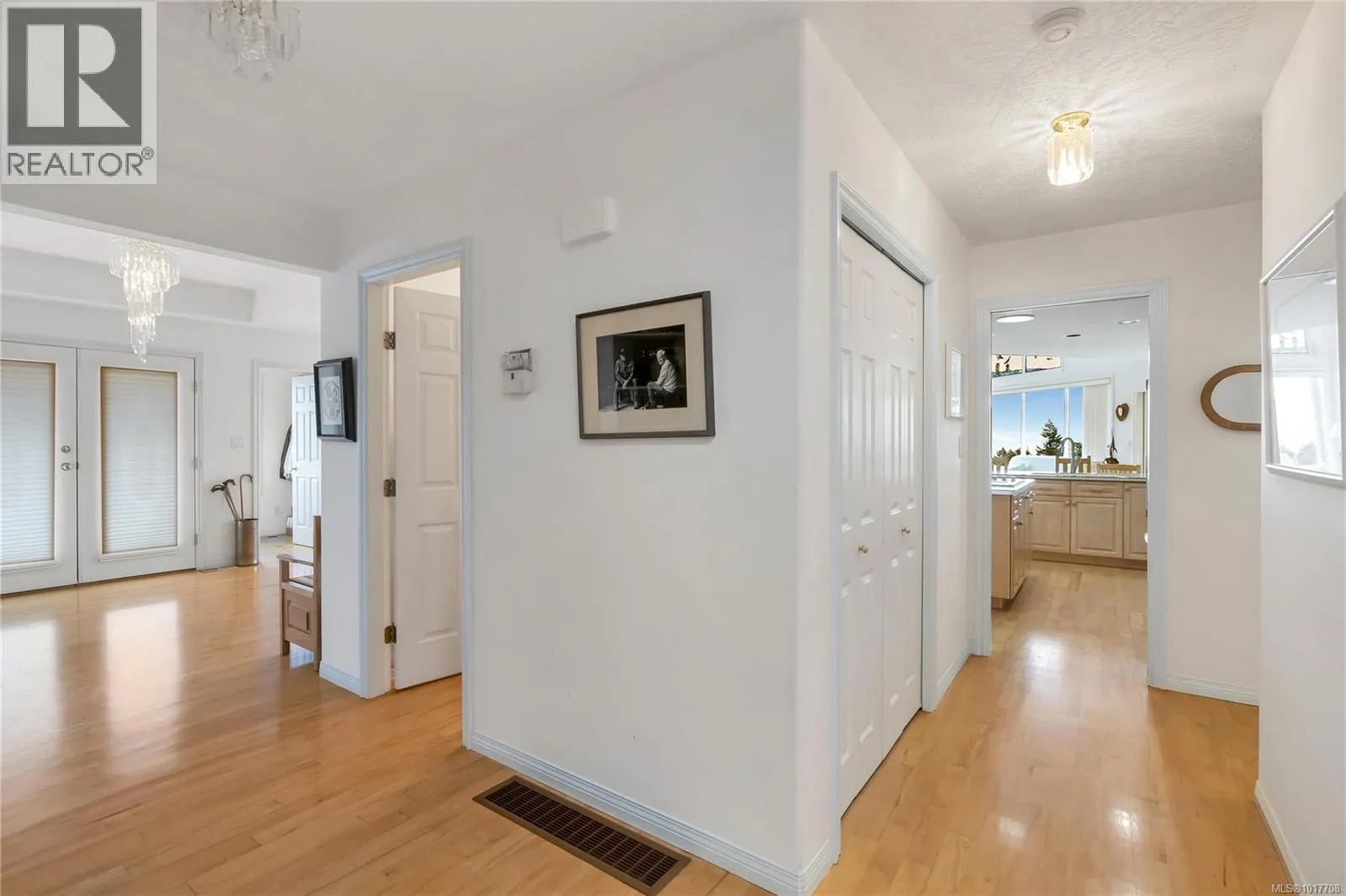 6572 Bird's Eye Dr