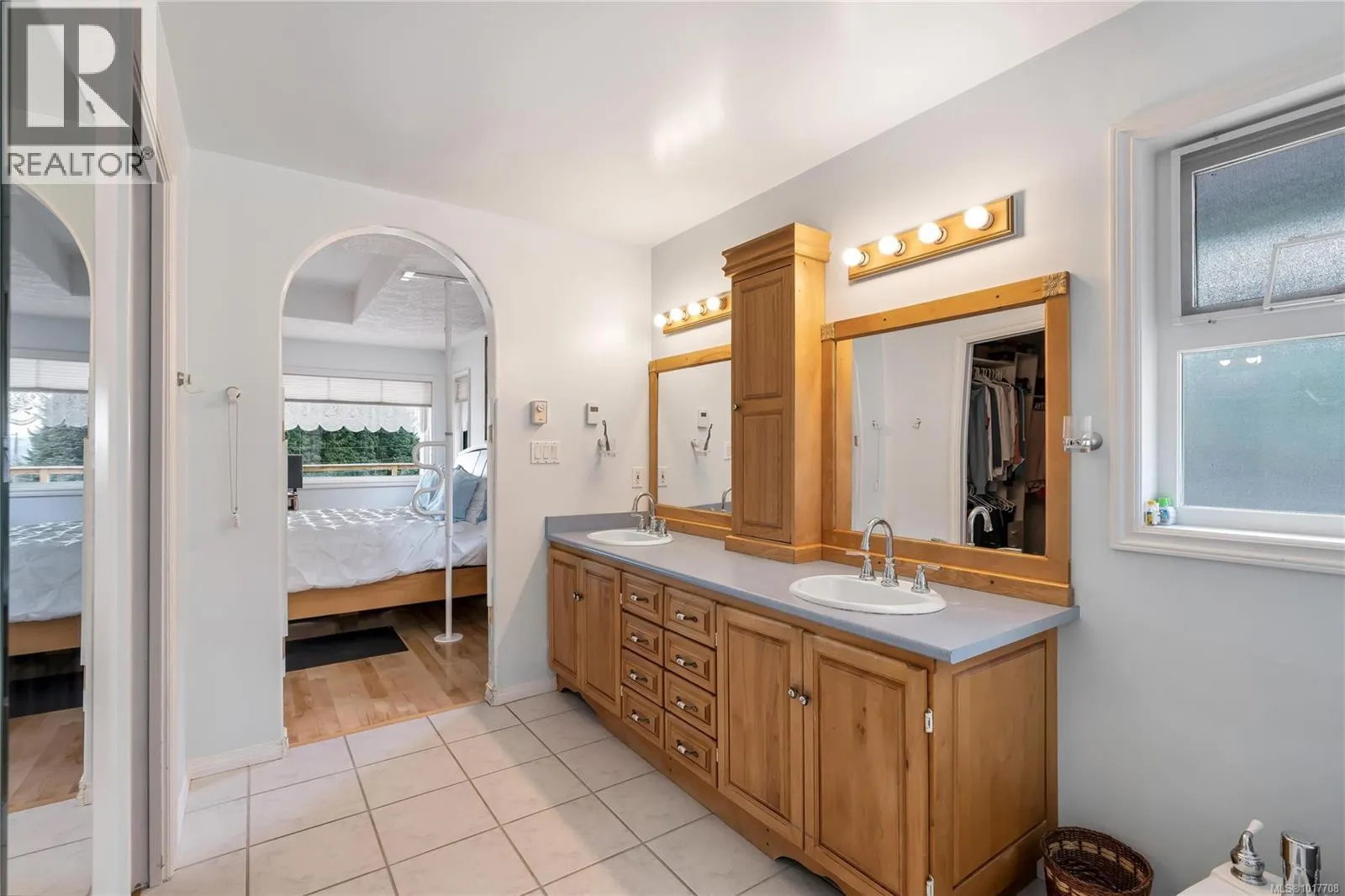 6572 Bird's Eye Dr