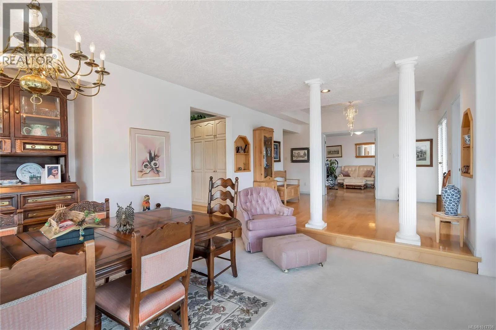 6572 Bird's Eye Dr