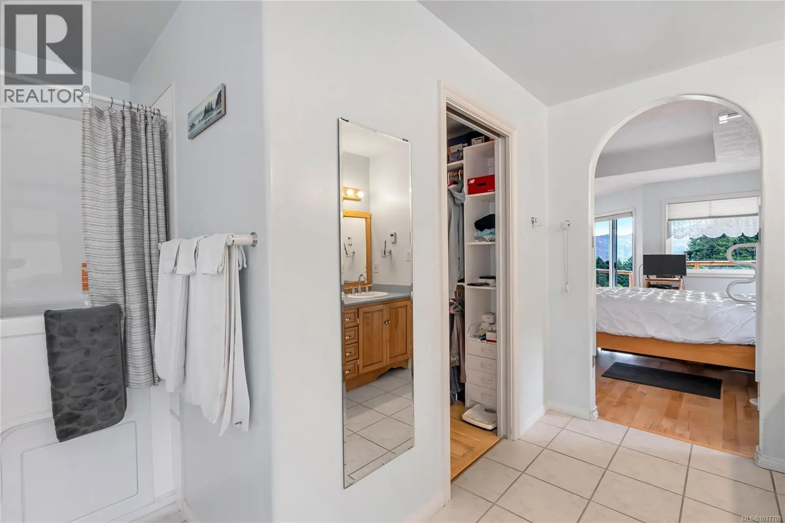6572 Bird's Eye Dr