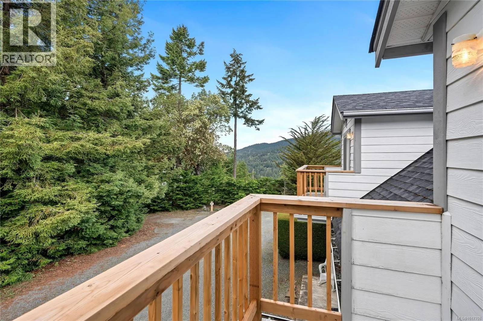 6572 Bird's Eye Dr