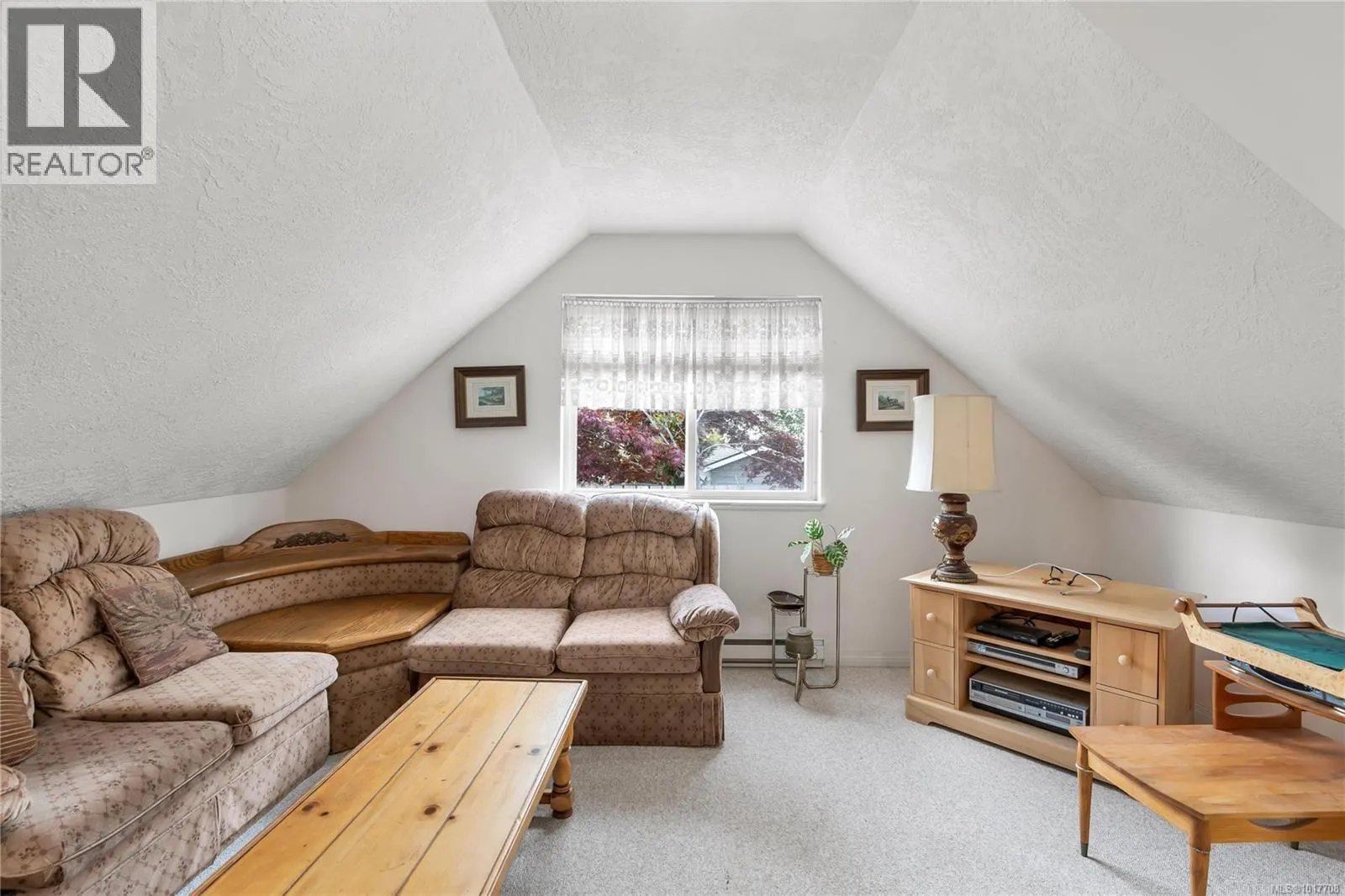 6572 Bird's Eye Dr