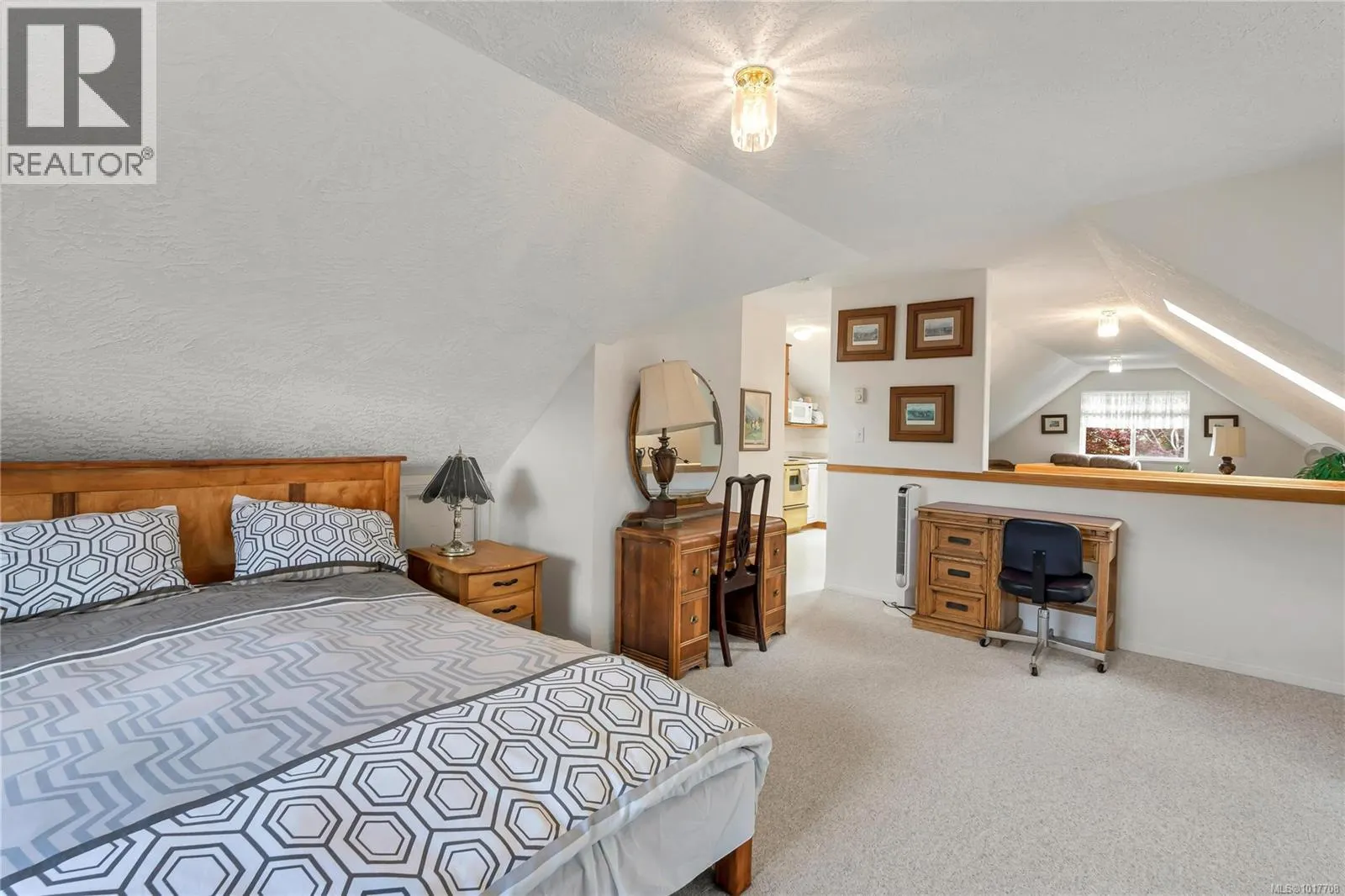 6572 Bird's Eye Dr