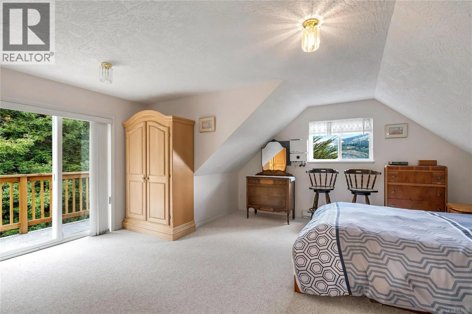 6572 Bird's Eye Dr