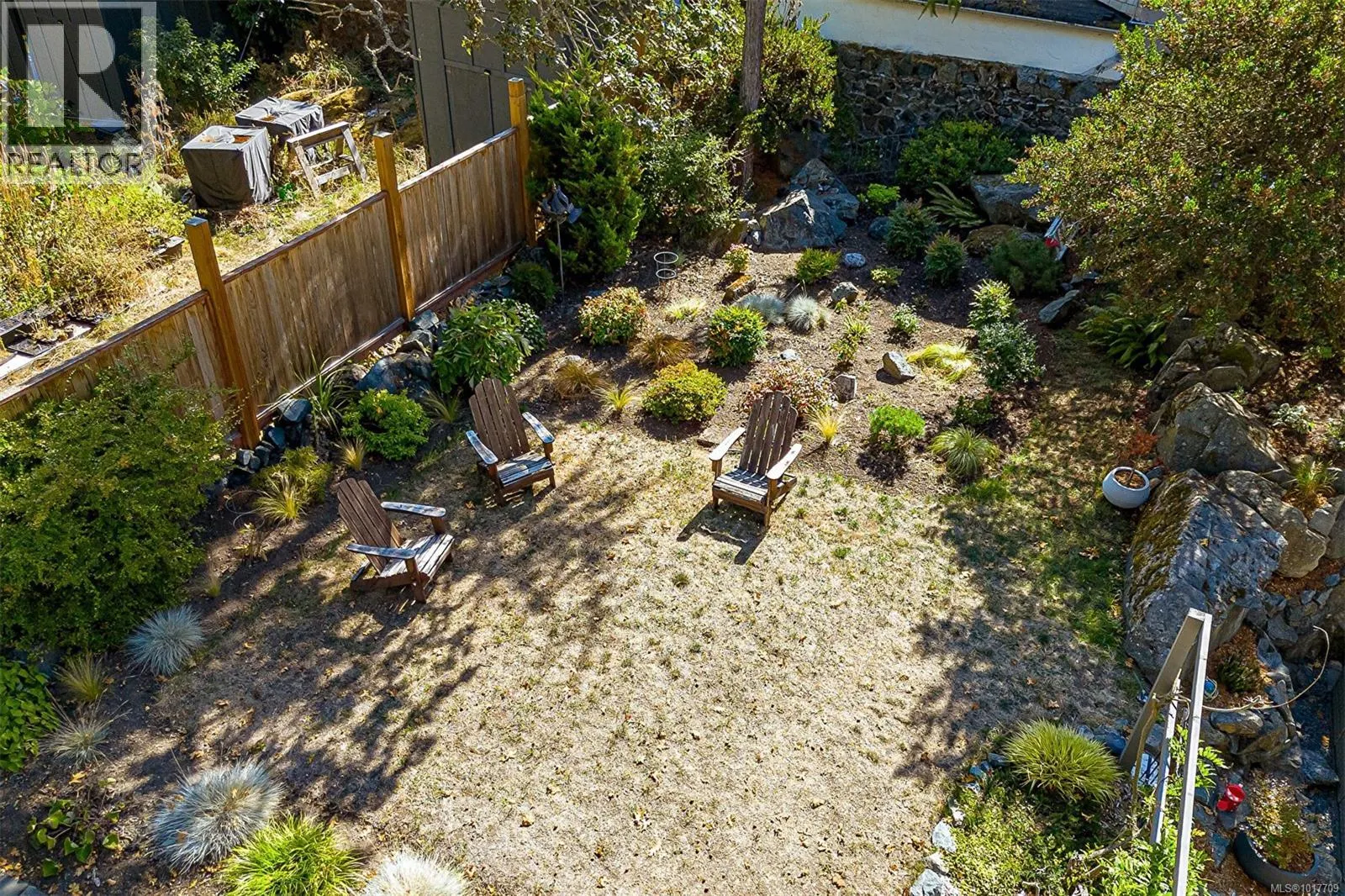 1 1002 Carberry Gdns
