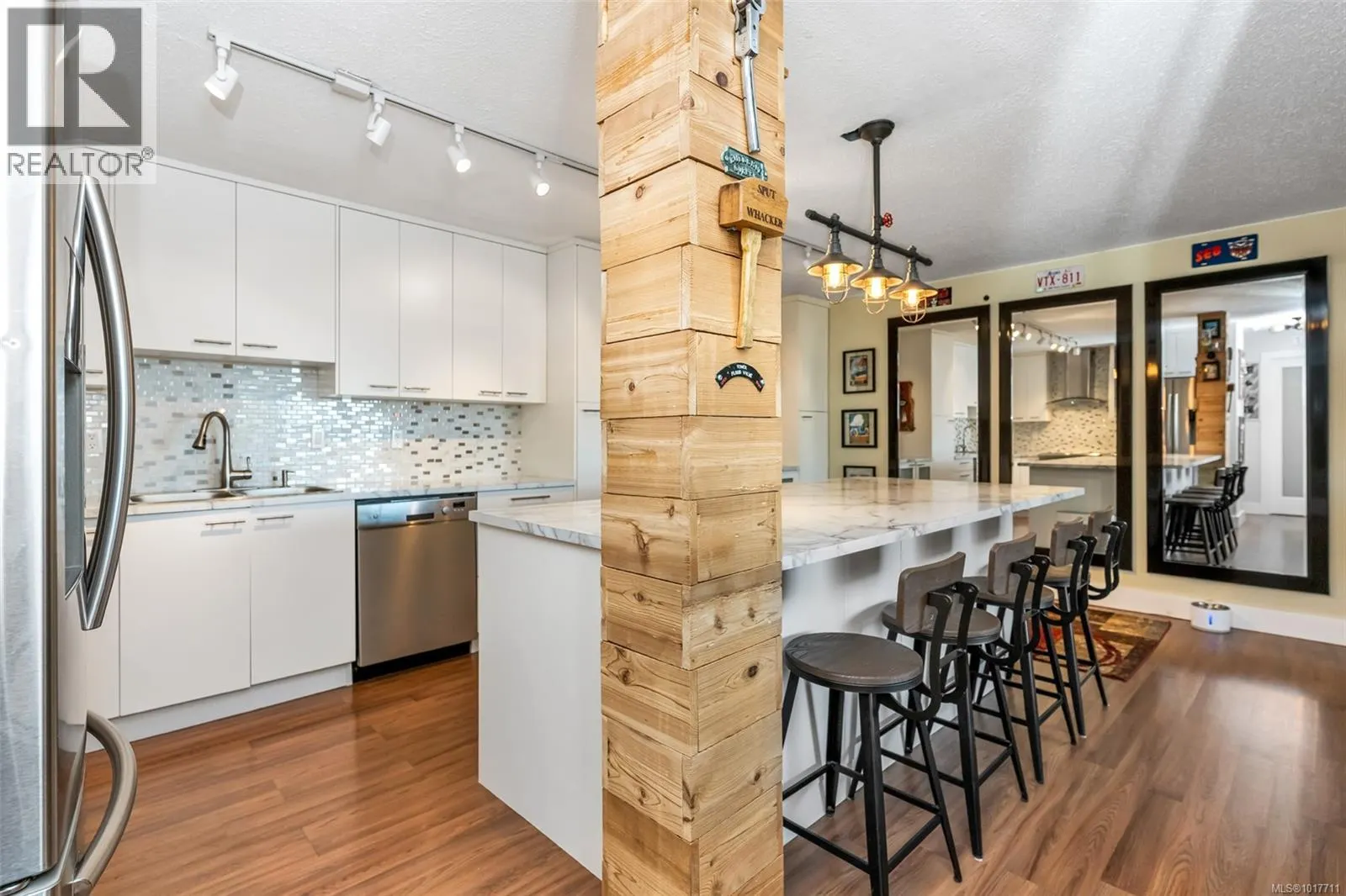 205 1000 Esquimalt Rd