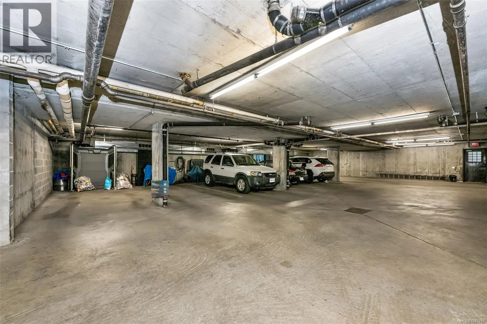 205 1000 Esquimalt Rd