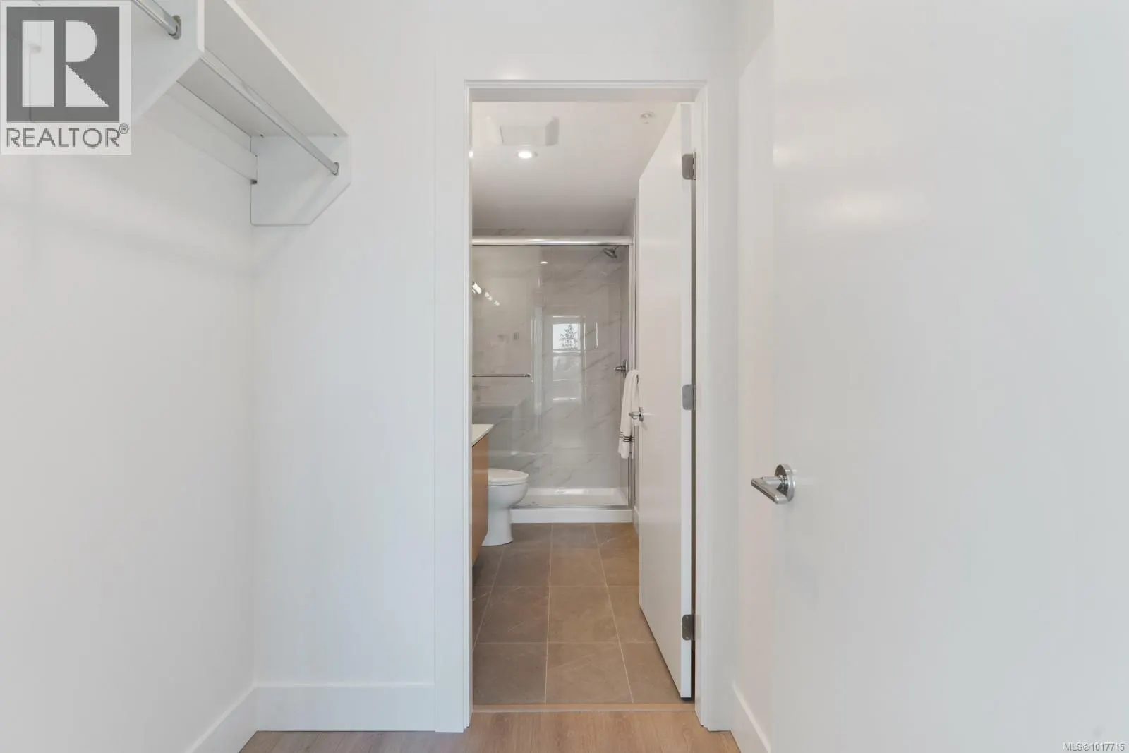 304 258 Helmcken Rd