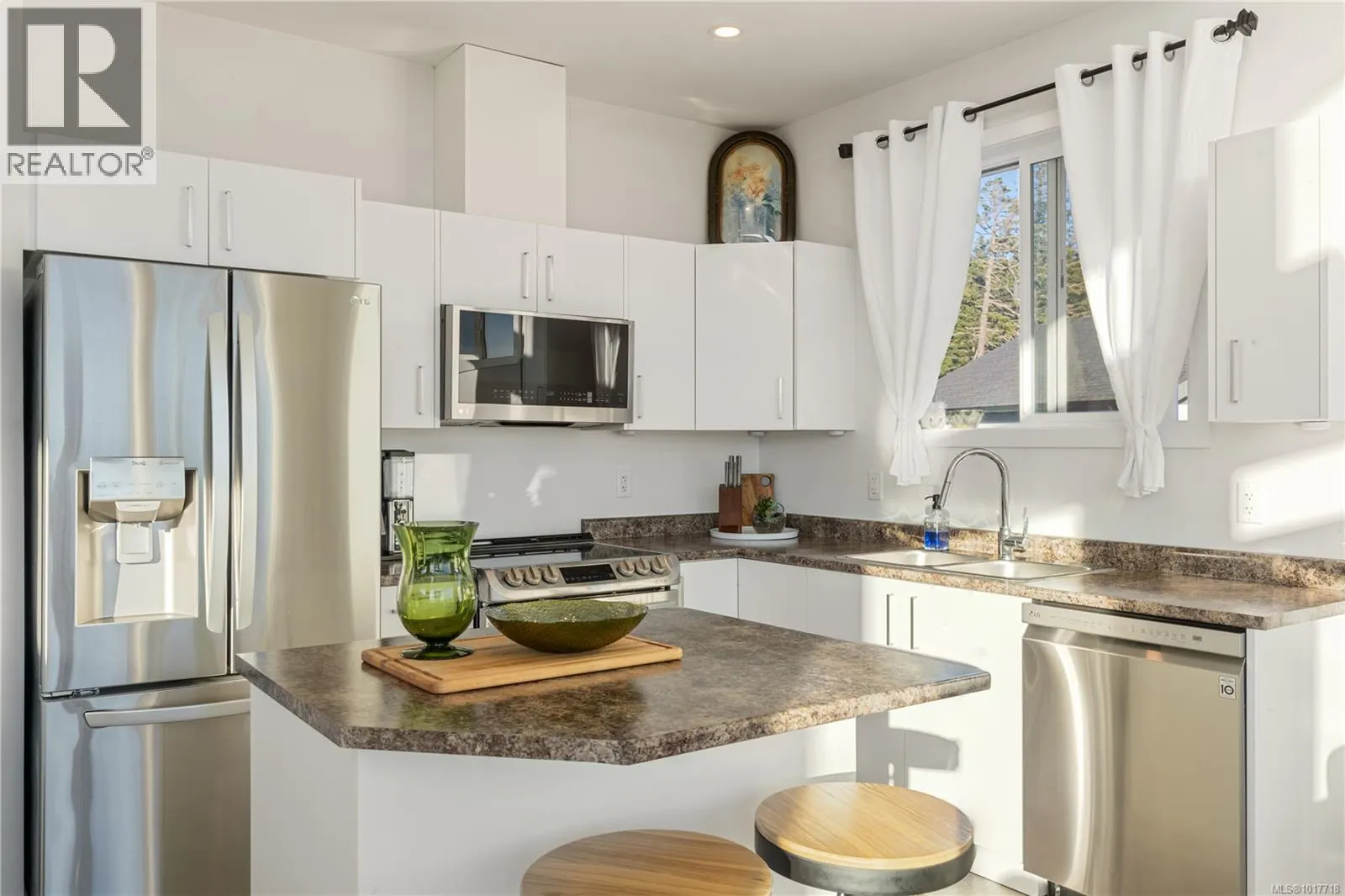 D 5280 East Sooke Rd