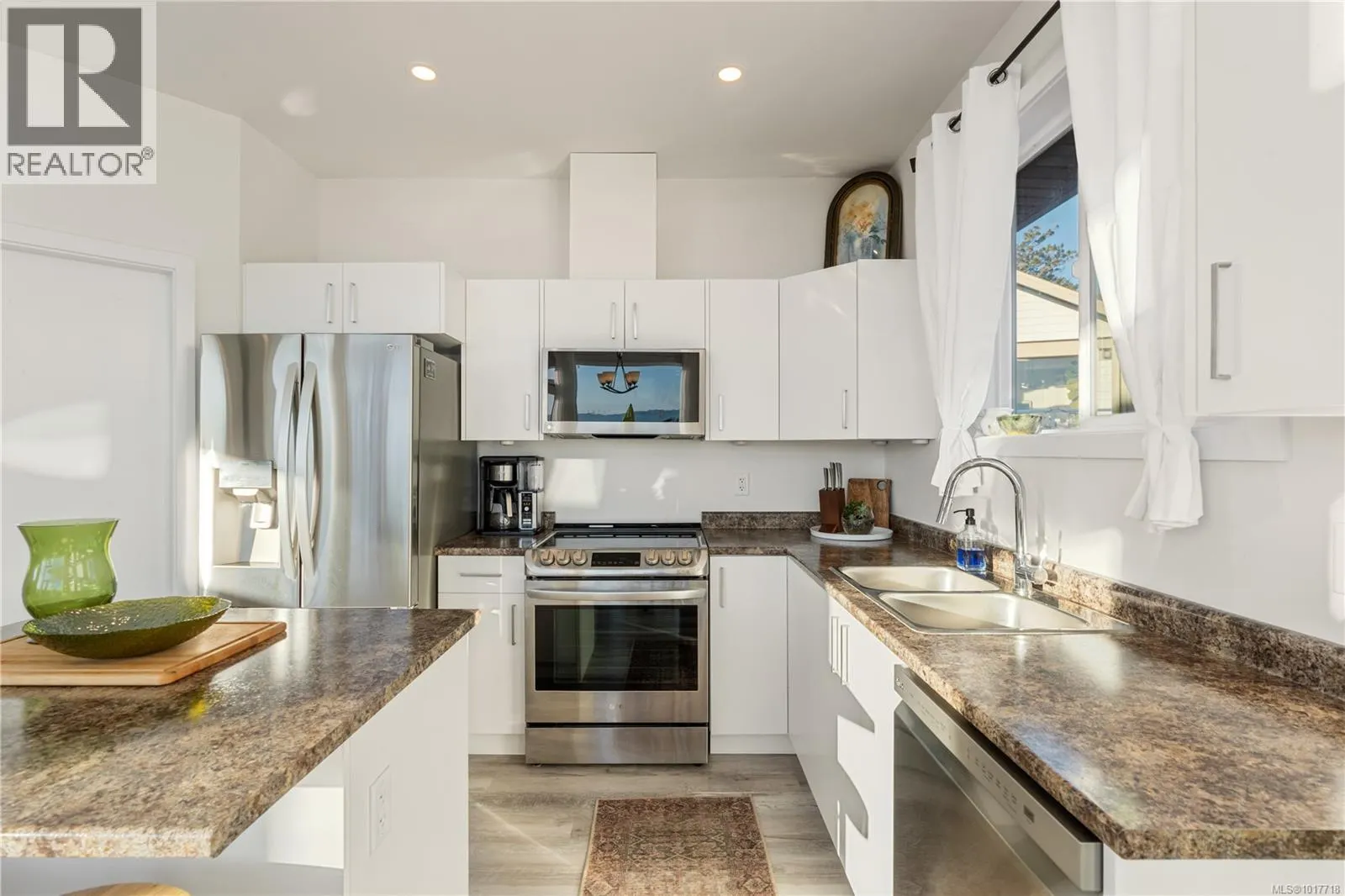 D 5280 East Sooke Rd