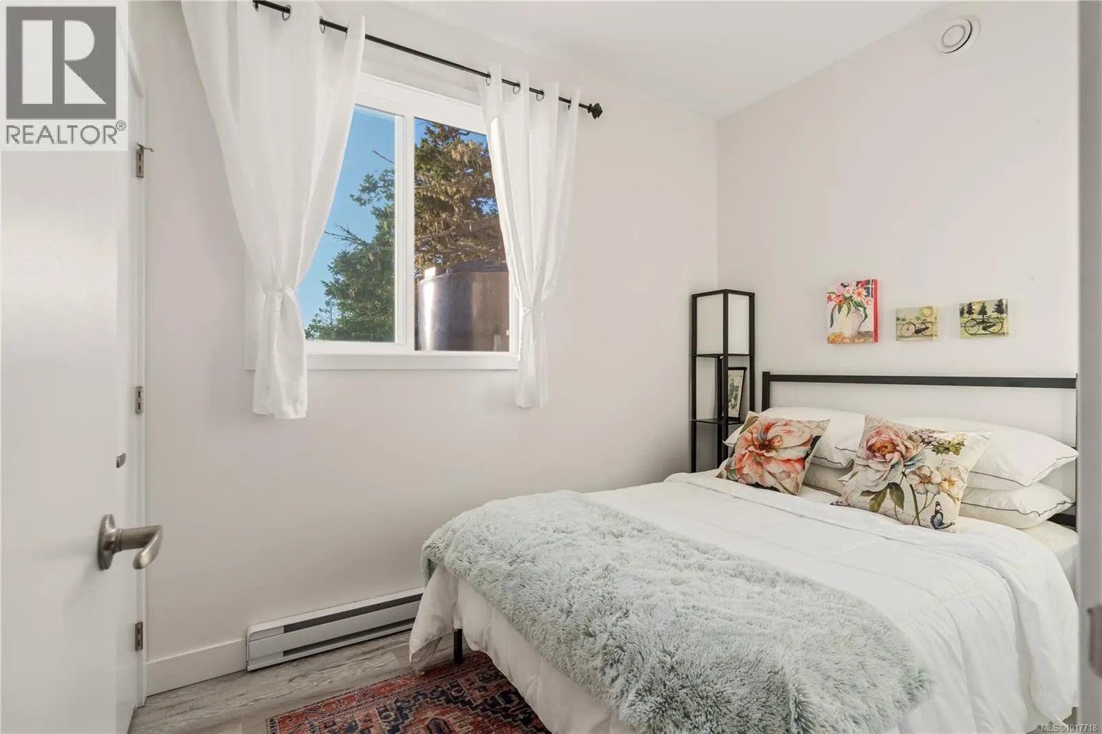 D 5280 East Sooke Rd