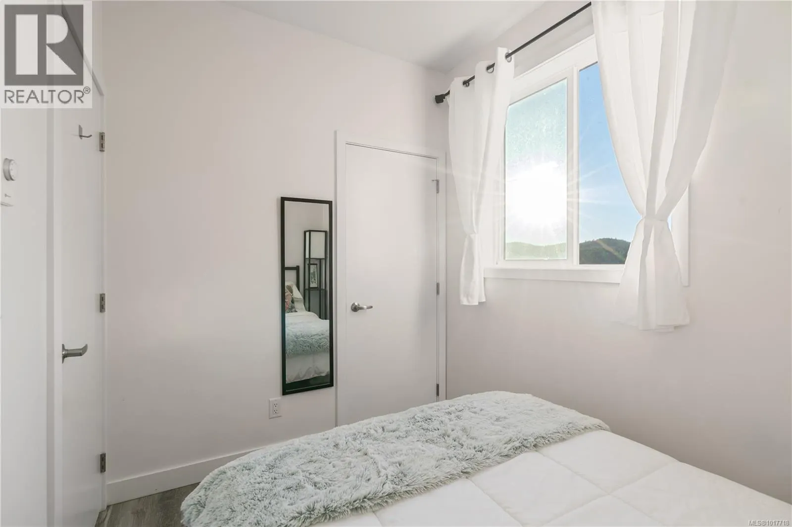 D 5280 East Sooke Rd