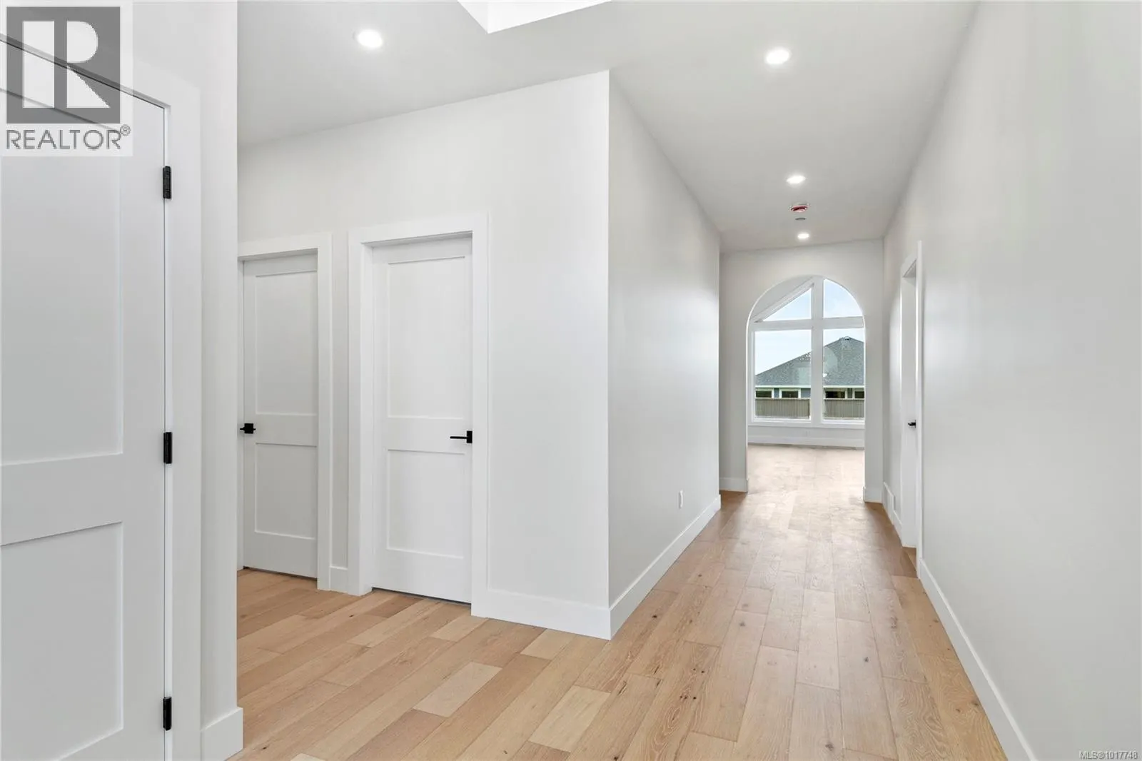 3428 Rhys Rd