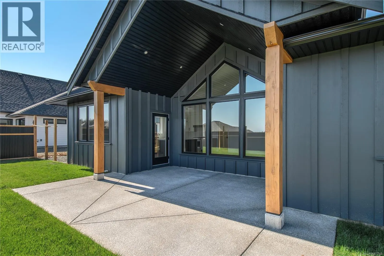3428 Rhys Rd