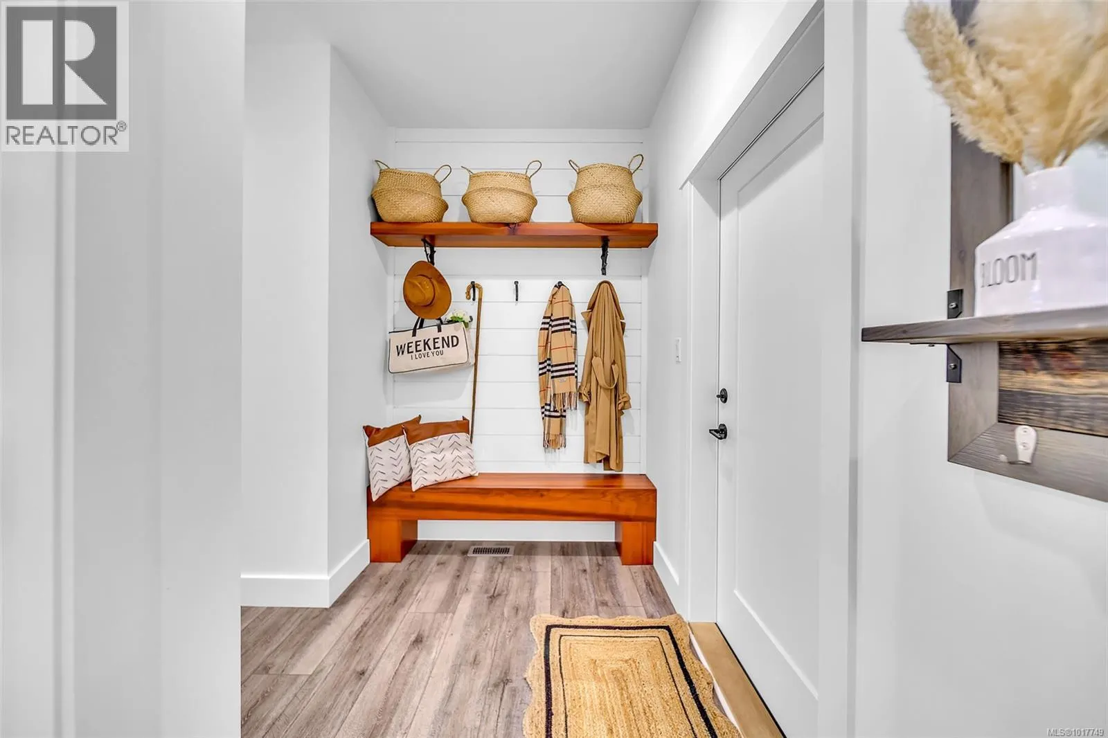 6345 Karen Pl