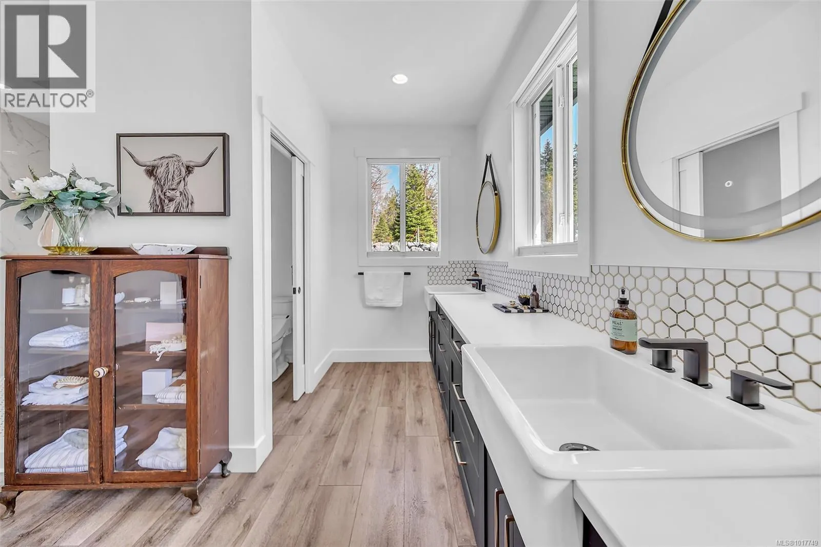 6345 Karen Pl