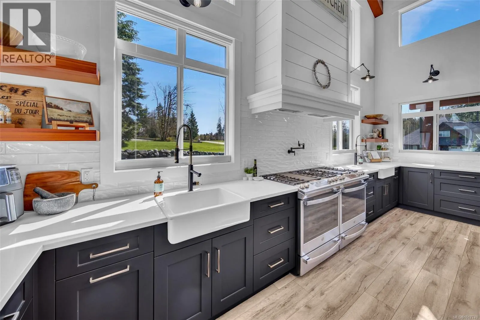 6345 Karen Pl