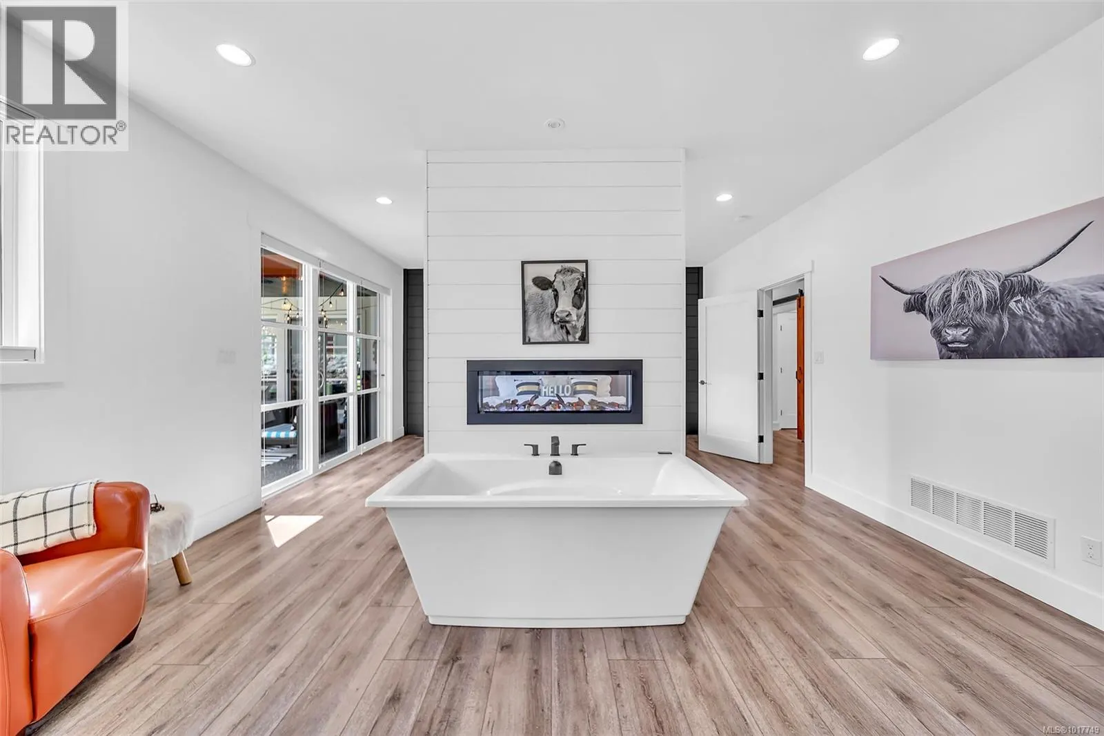 6345 Karen Pl
