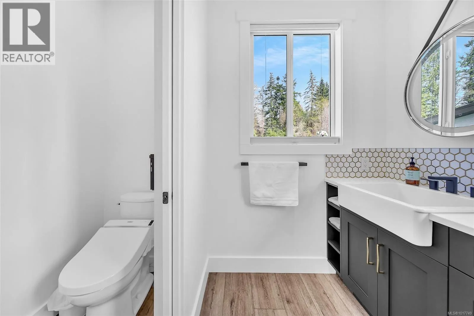 6345 Karen Pl