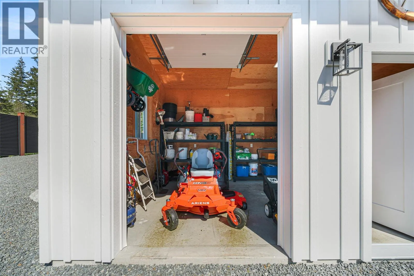 6345 Karen Pl