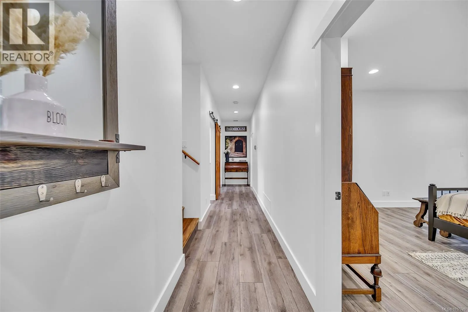 6345 Karen Pl