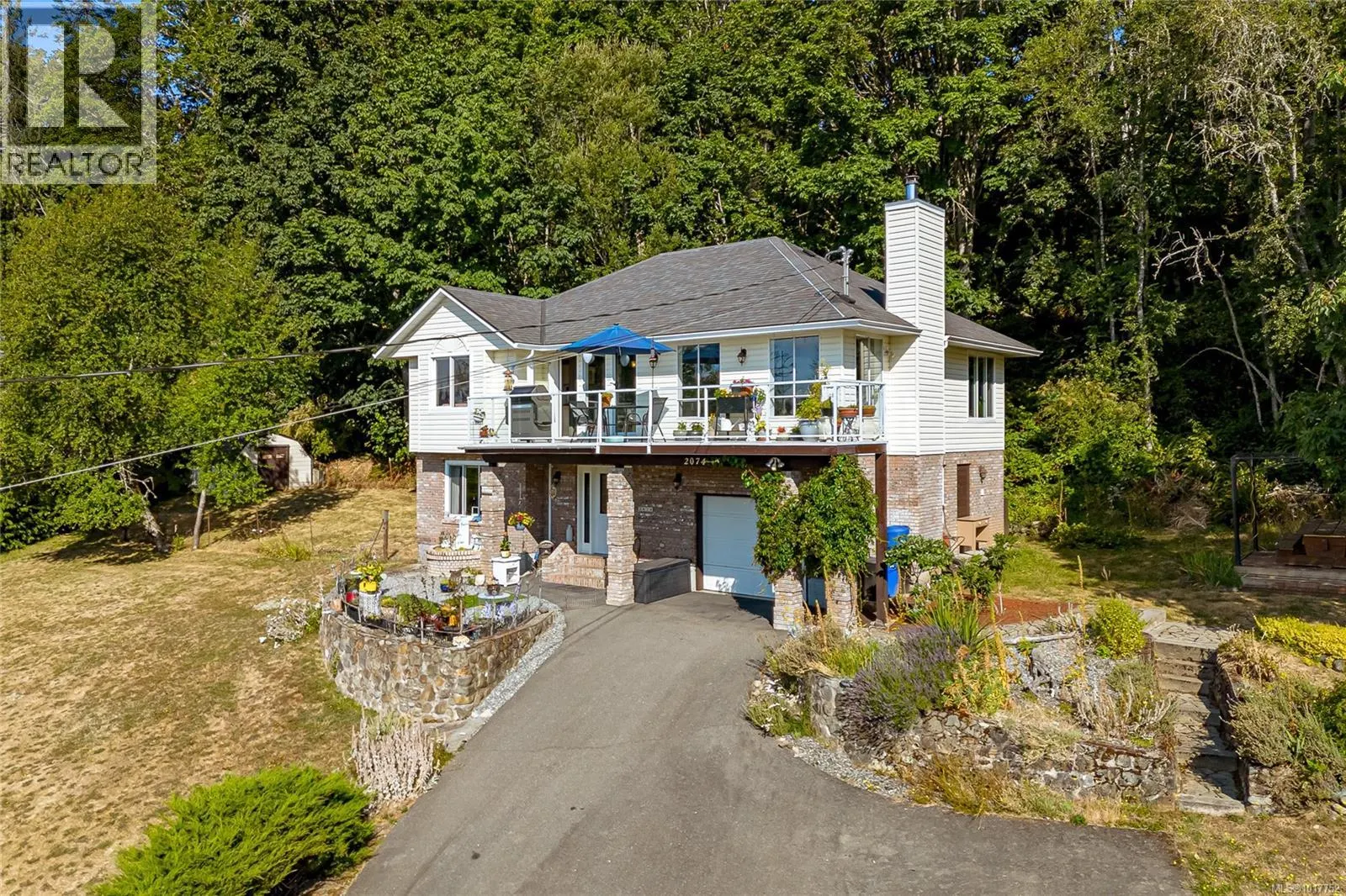 2074 Ludlow Rd