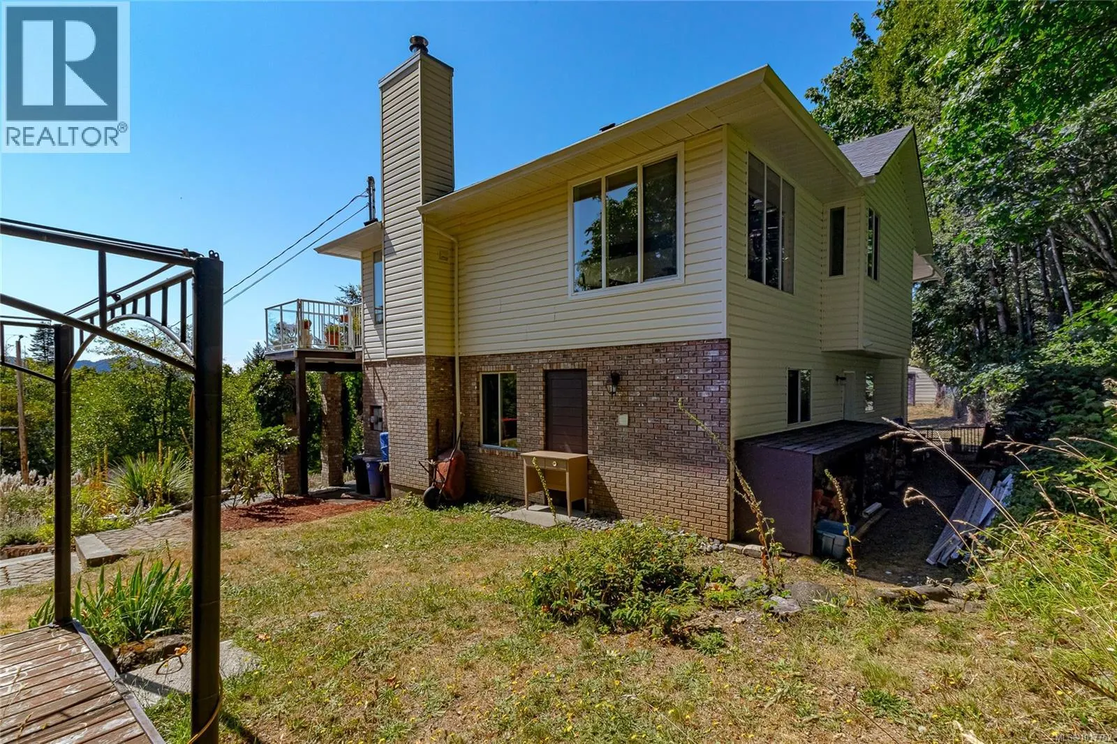 2074 Ludlow Rd