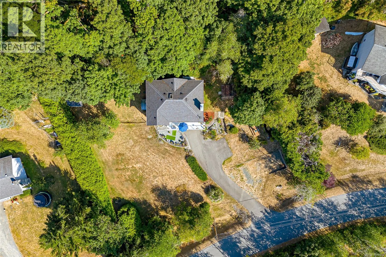 2074 Ludlow Rd