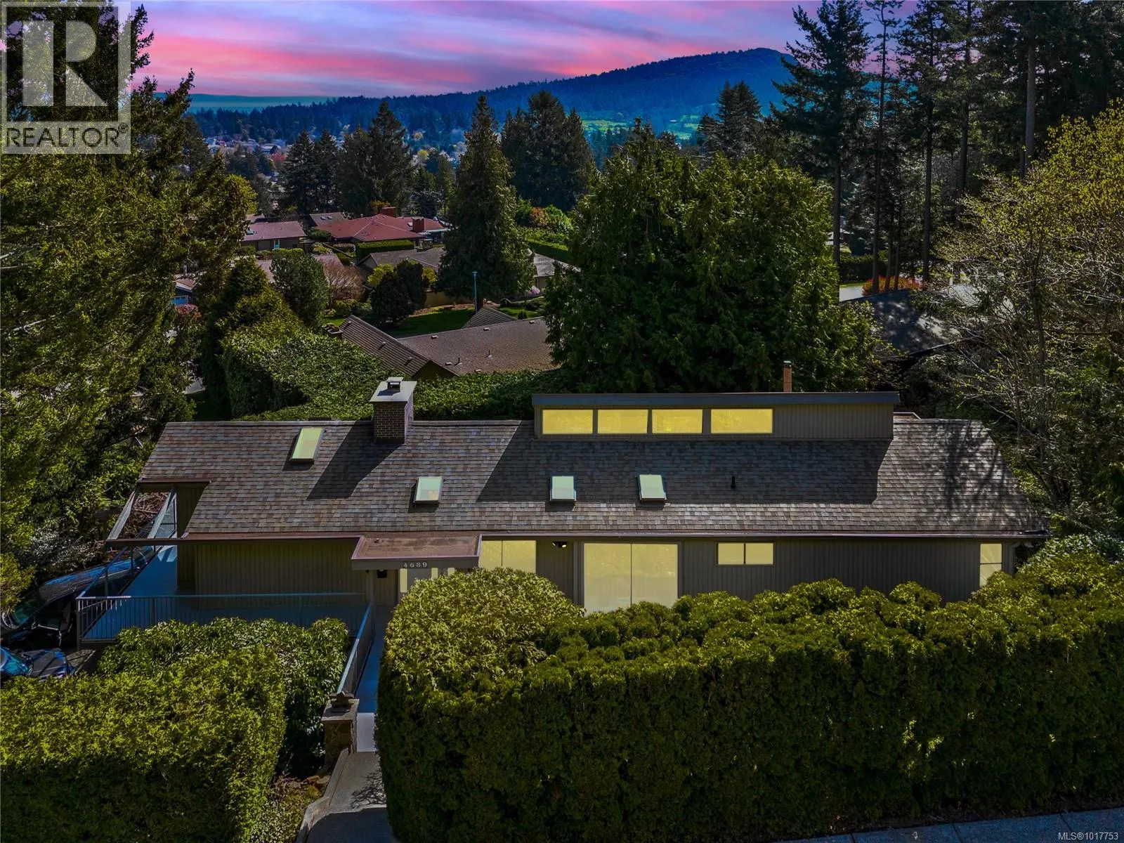 4689 Boulderwood Dr