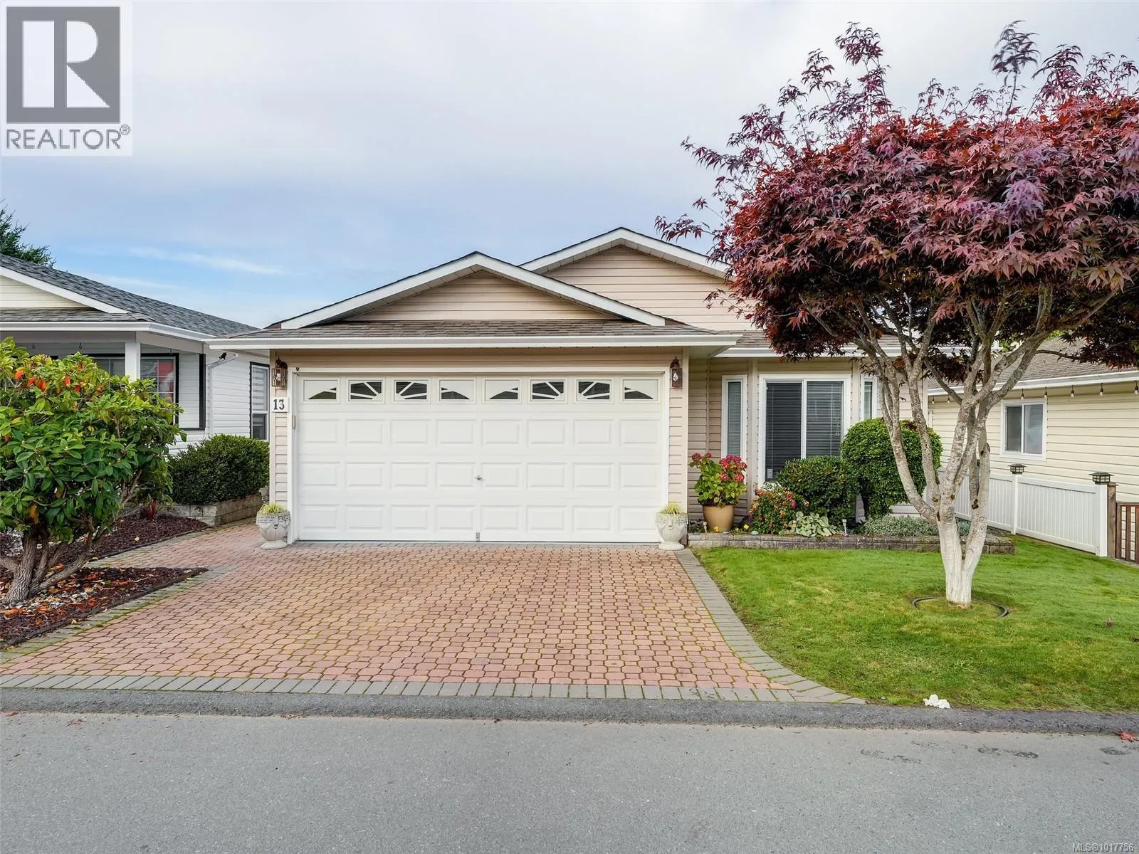 13 Eagle Lane